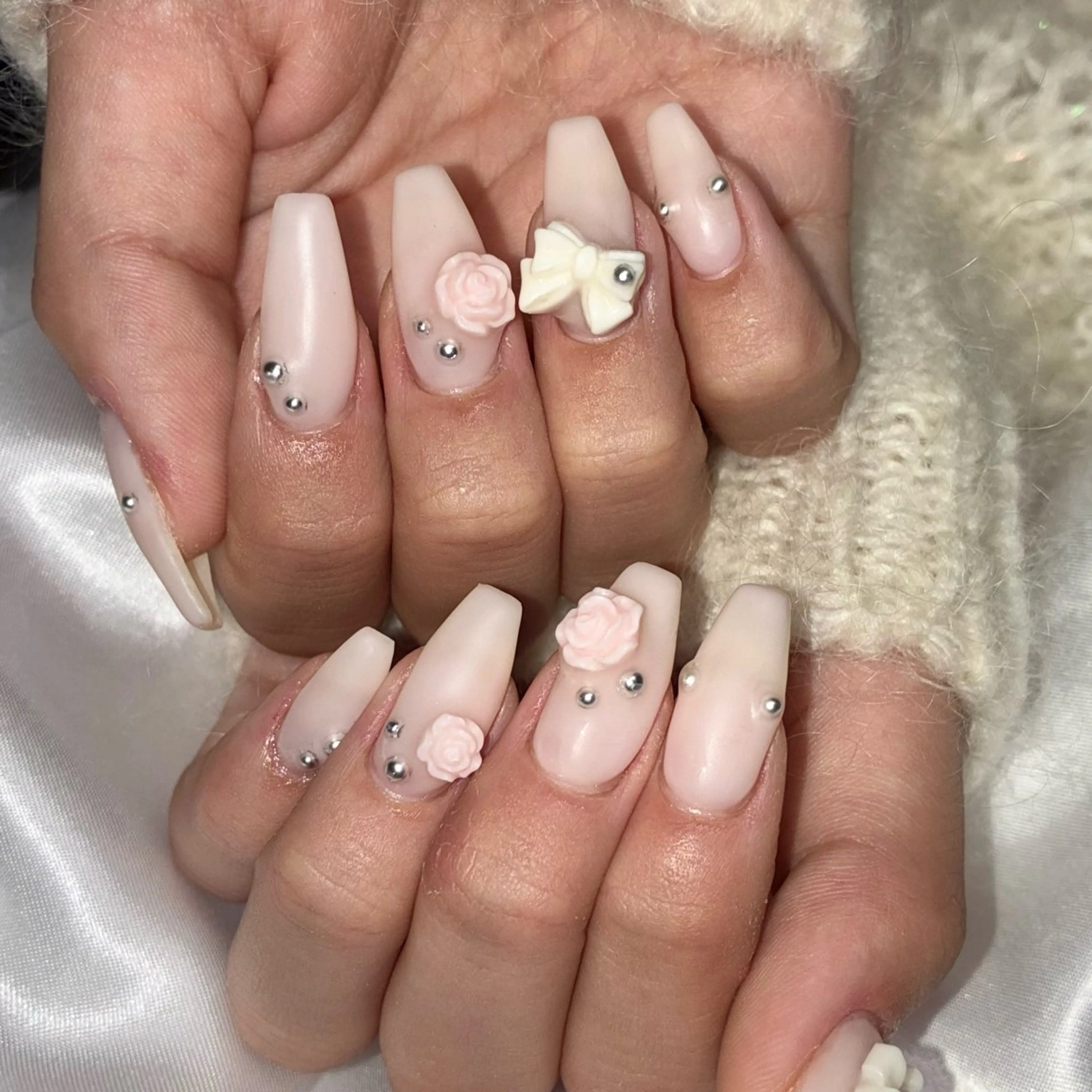 ネイル マットネイル ハンドネイル Nail ヌシん家 AKANEのネイルデザイン
