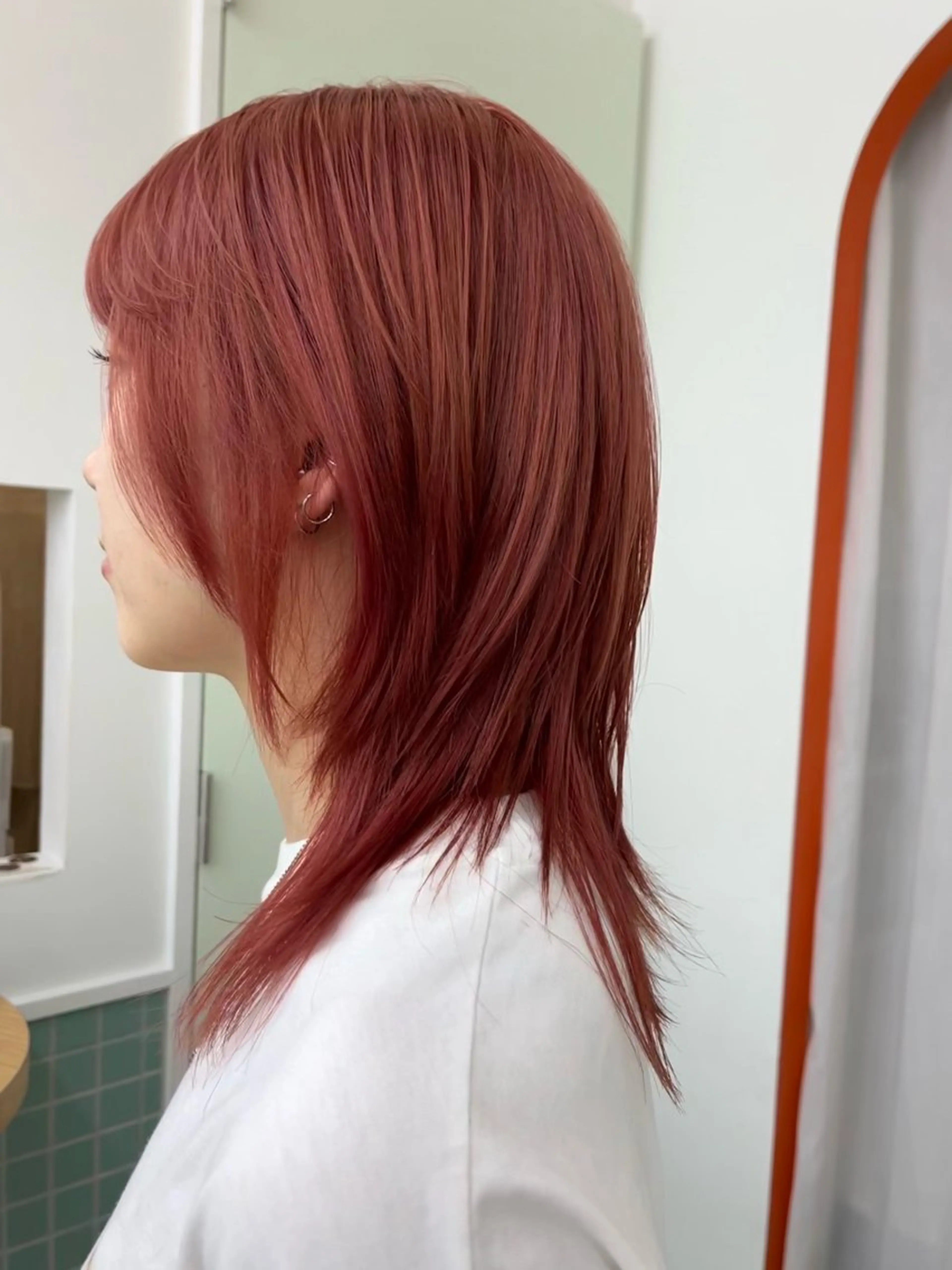 ミディアム カット ヘアカラー トリートメント レイヤー/ケアパーマ /ニュアンス/モードのヘアスタイル