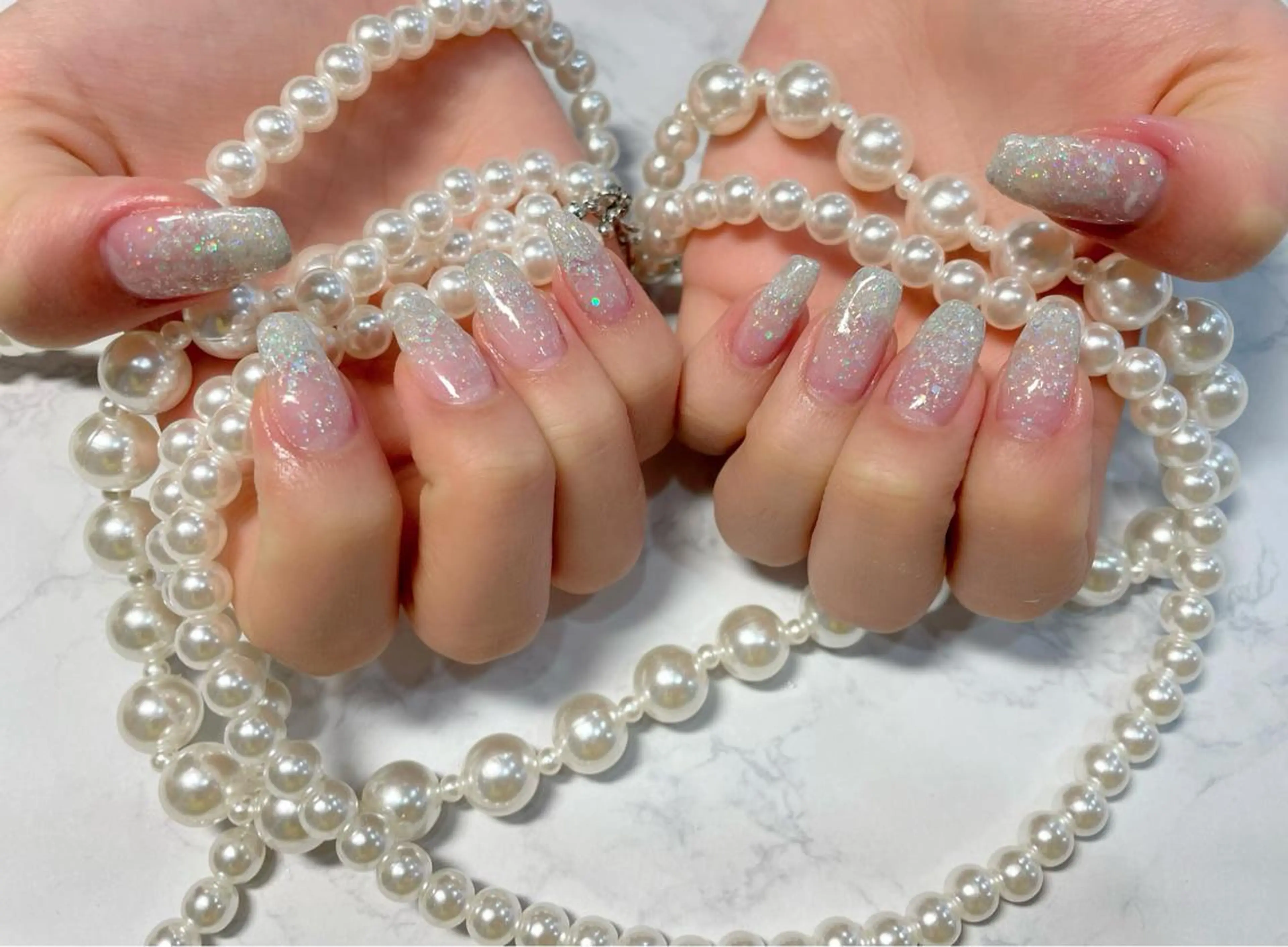 ネイル グラデーション キラキラネイル Pretty【プリティー】所属・神戸三宮pretty プリティーのマツエク・マツパデザイン