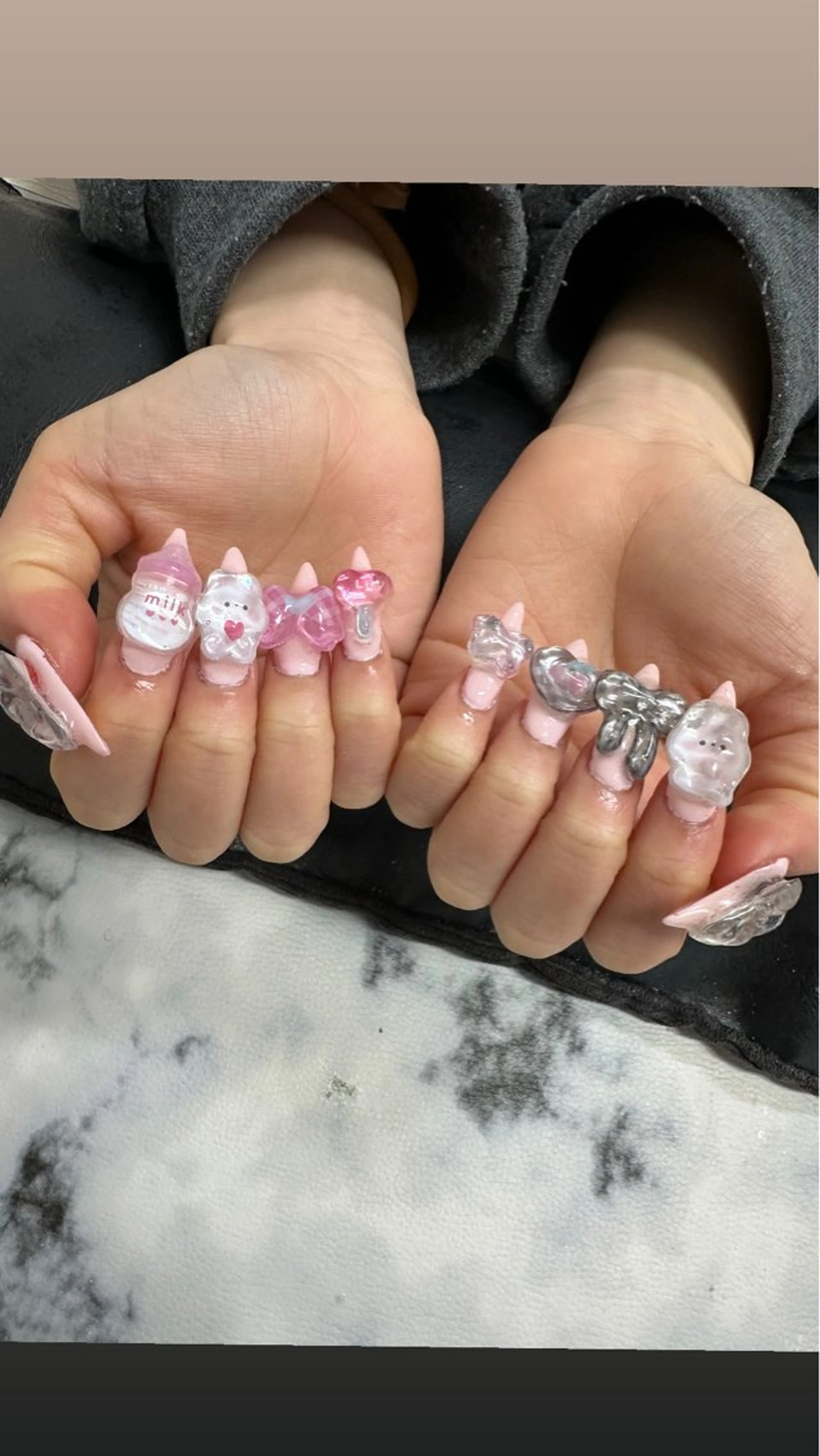 ネイル シャインネイル所属・伊藤 くるみのネイルデザイン