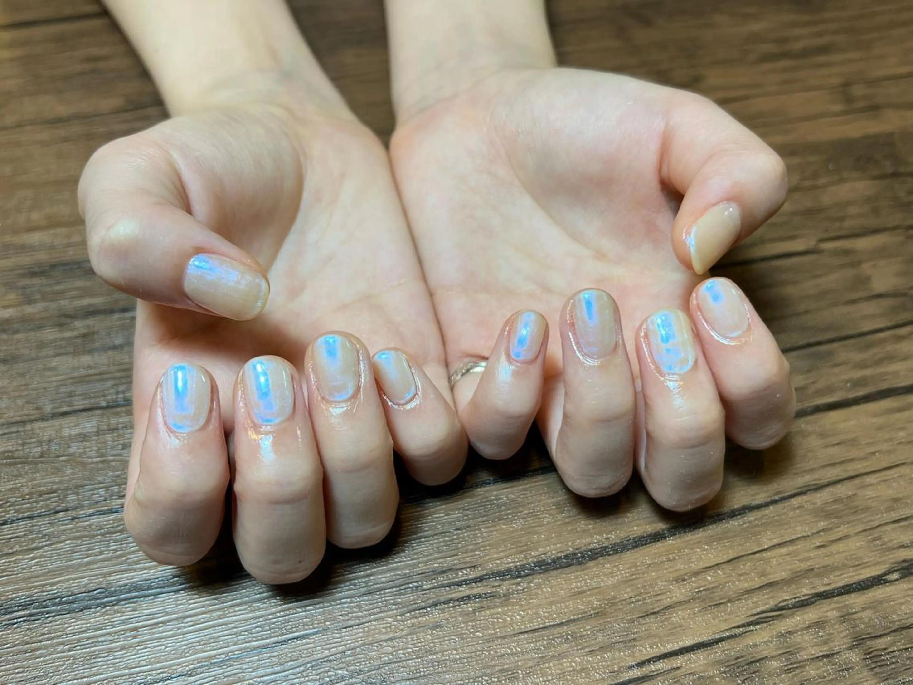ネイル 黄色 ハンドネイル HENRIETTA NAILSALONのネイルデザイン