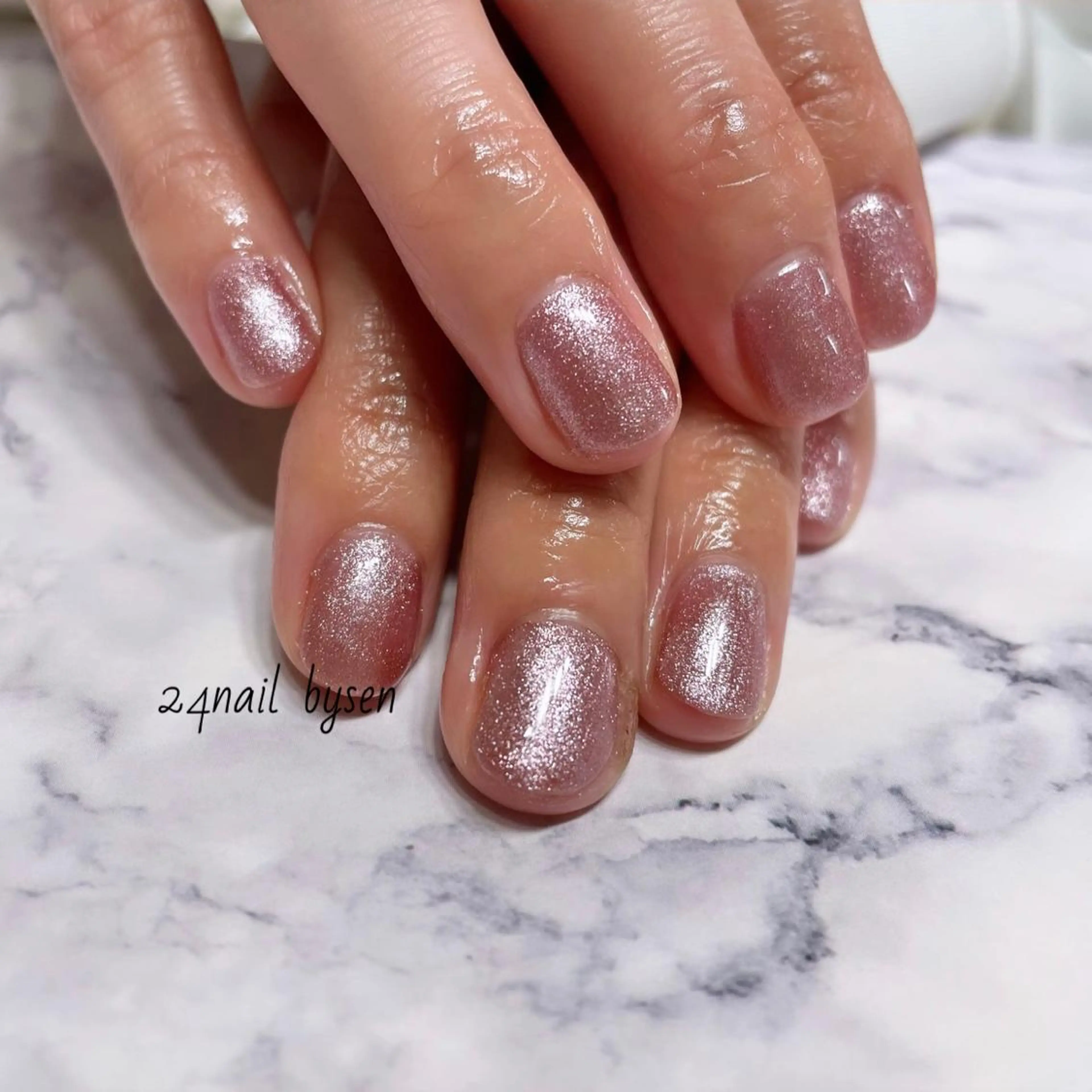 ネイル マグネットネイル ワンカラーネイル ピンク ハンドネイル Atelier by 24nail/Ayaのネイルデザイン