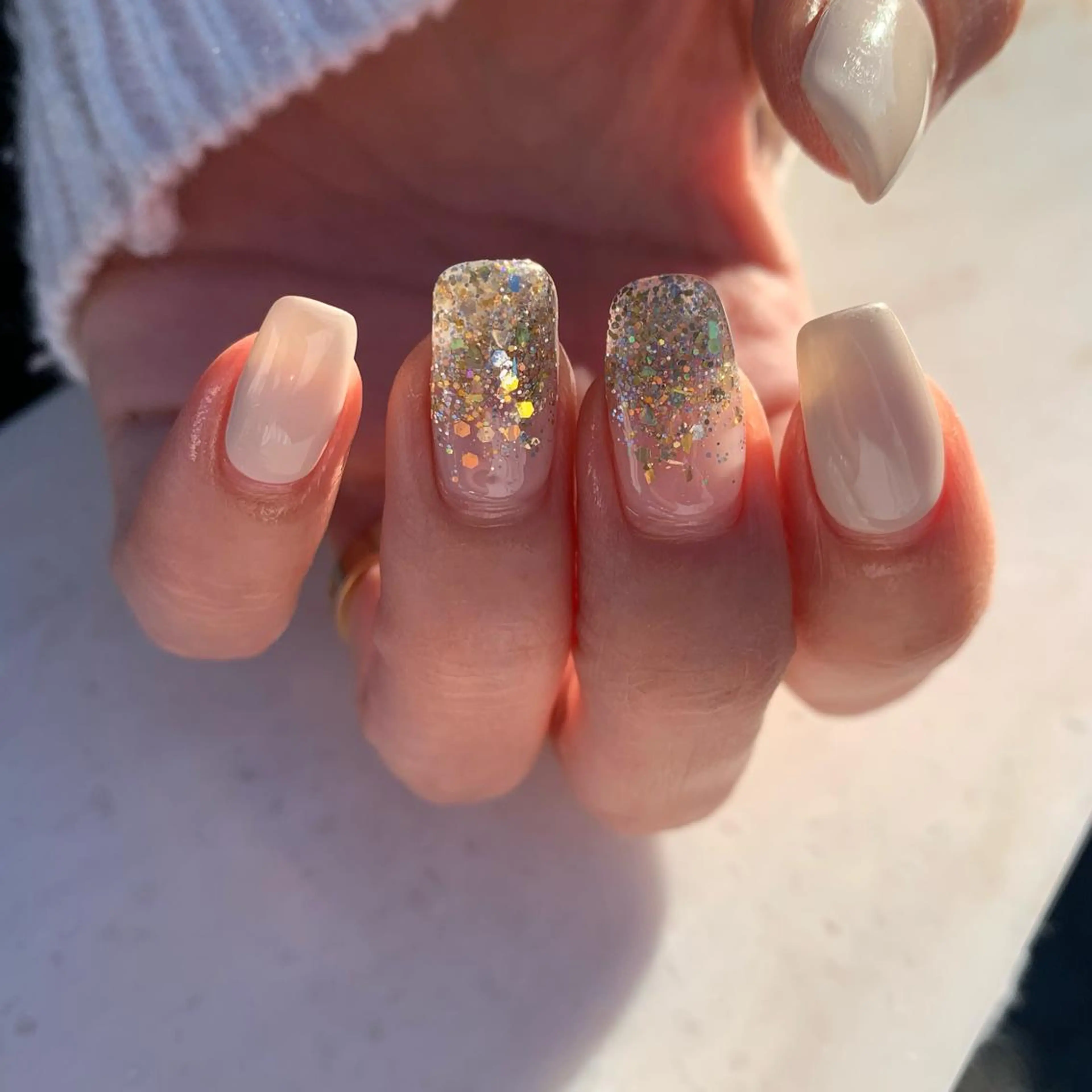 ネイル キラキラネイル 佐藤 穂乃香のネイルデザイン