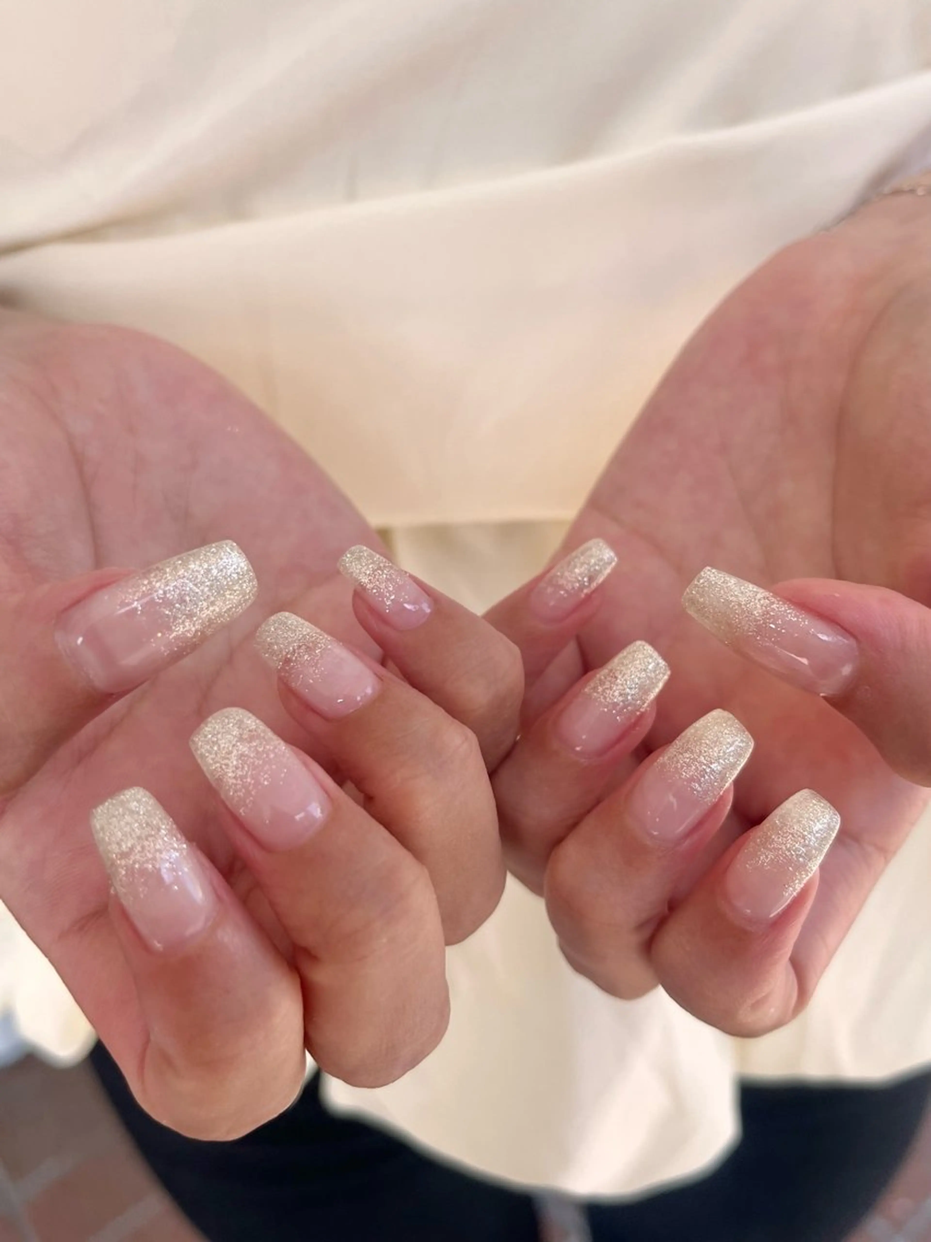 ネイル グラデーション ラメ(グリッター) ラメグラデーション シルバー ハンドネイル ballie／小野原 なつみのネイルデザイン