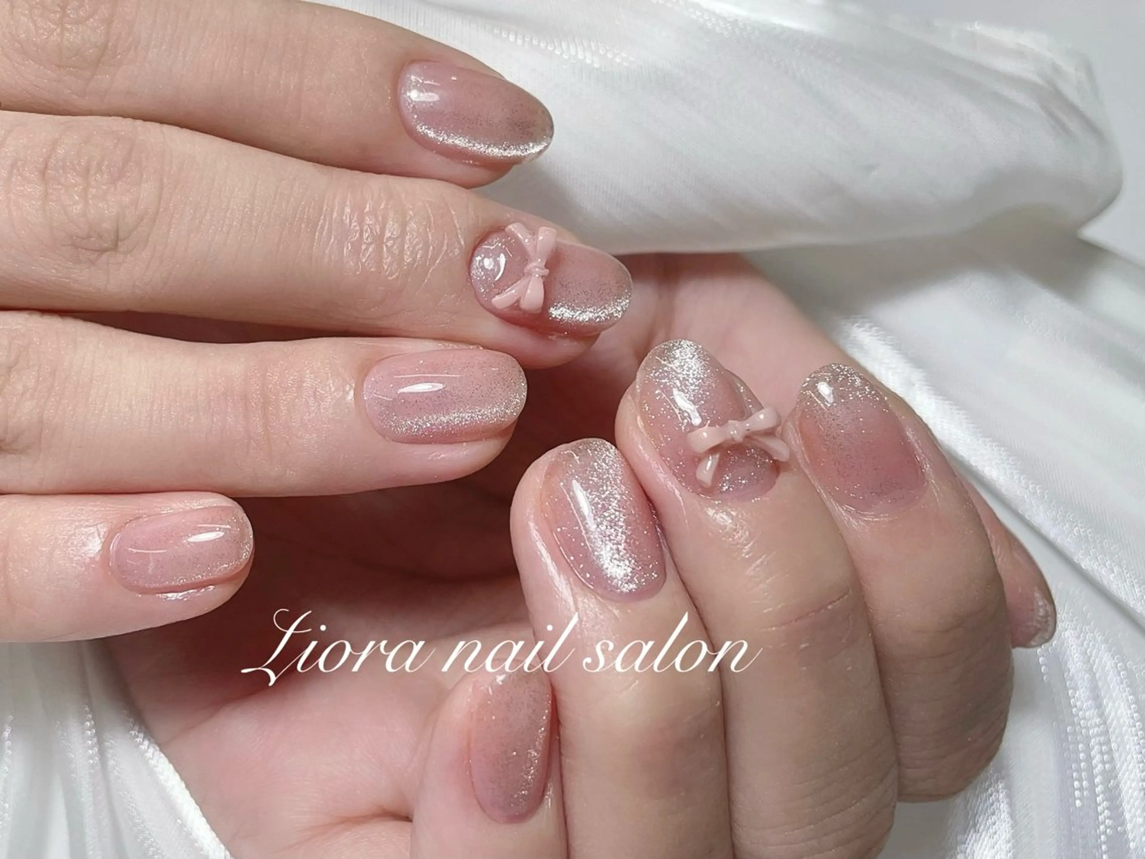 ネイル フレンチネイル ジェルネイル ガーリー グラデーション キラキラネイル ハンドネイル Liora nail 1のネイルデザイン