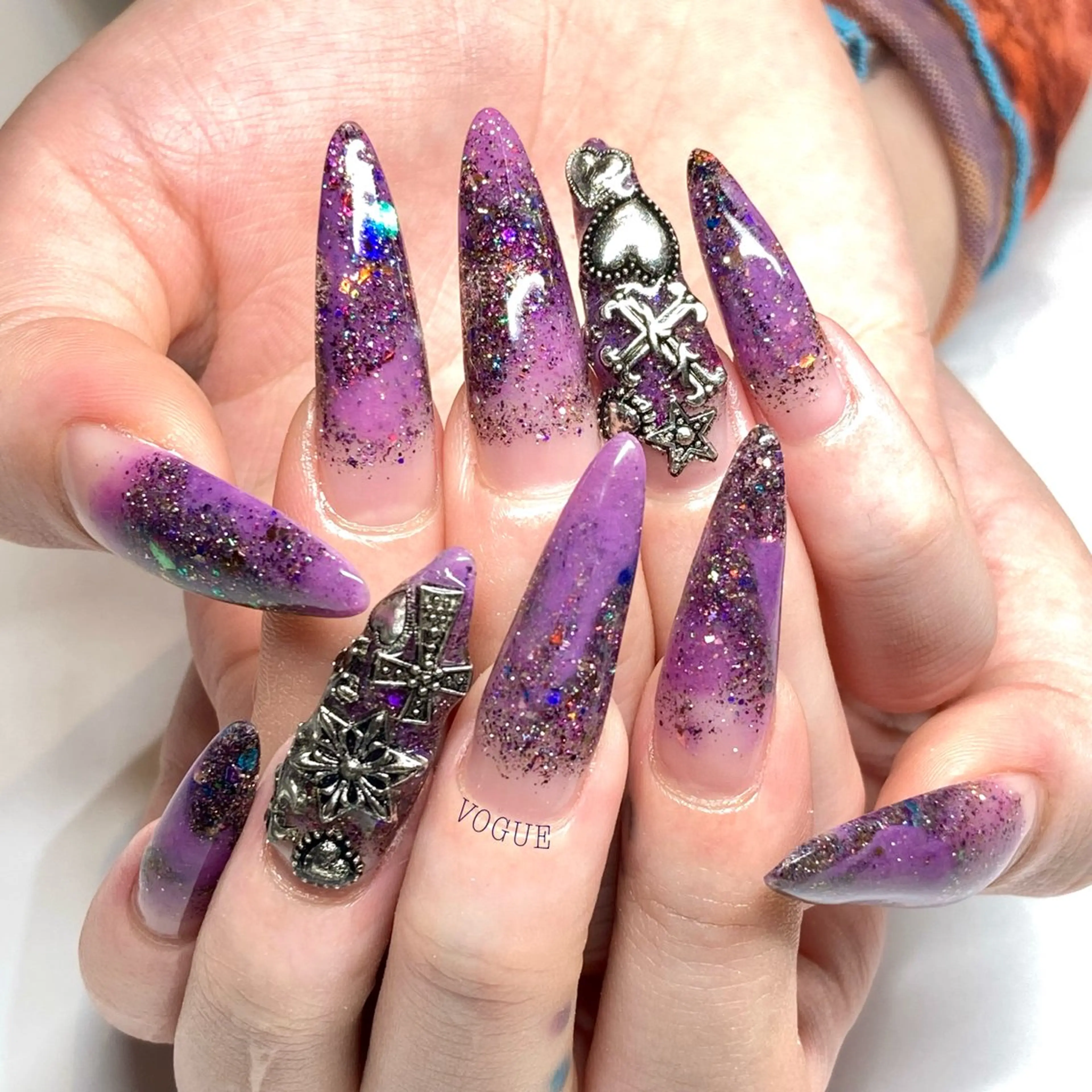 ネイル ハンドネイル VOGUE ×SWANのネイルデザイン