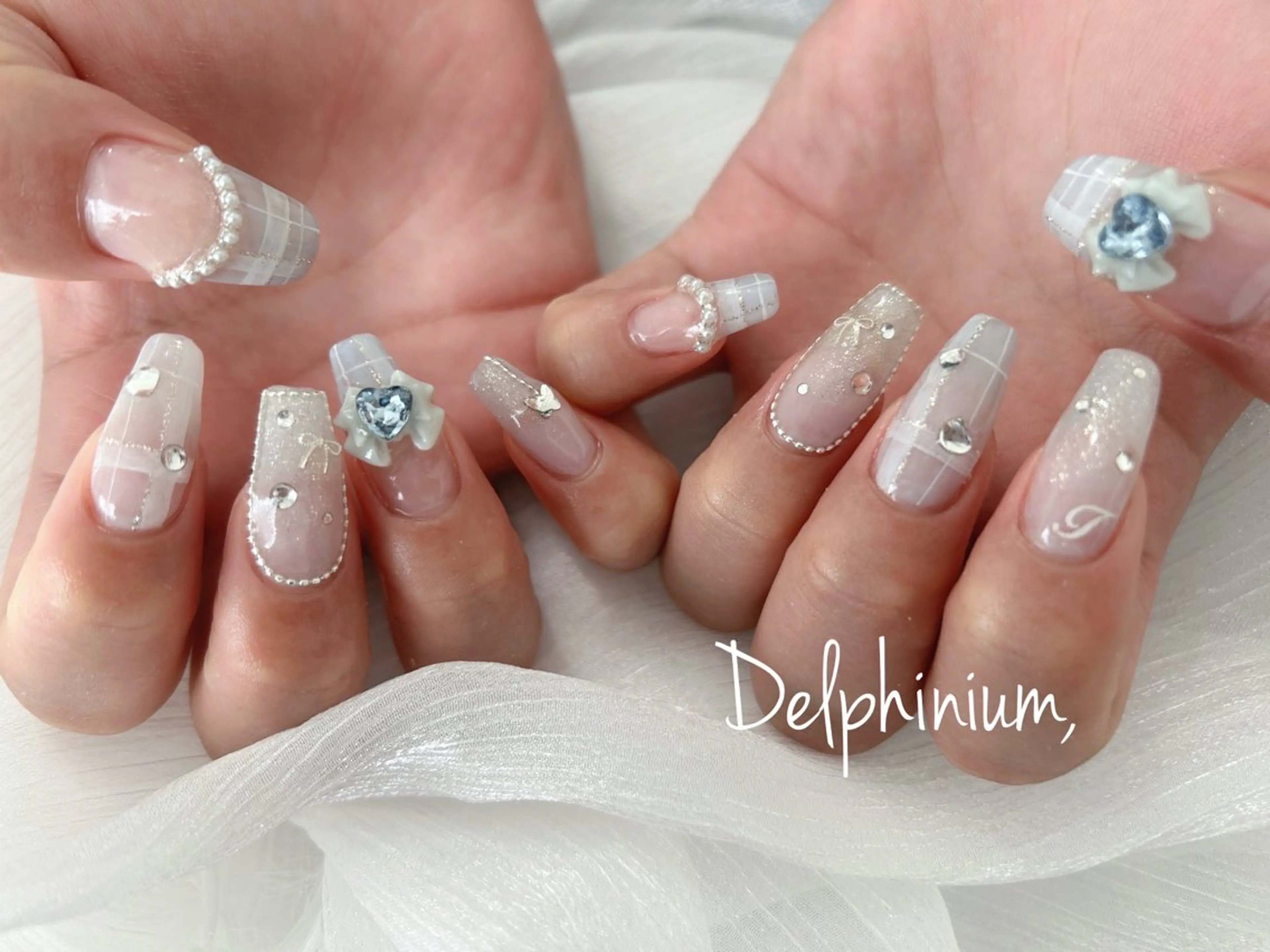 ネイル ブルー ジェルネイル パラジェル リボン ハンドネイル 岡本 友恵のネイルデザイン