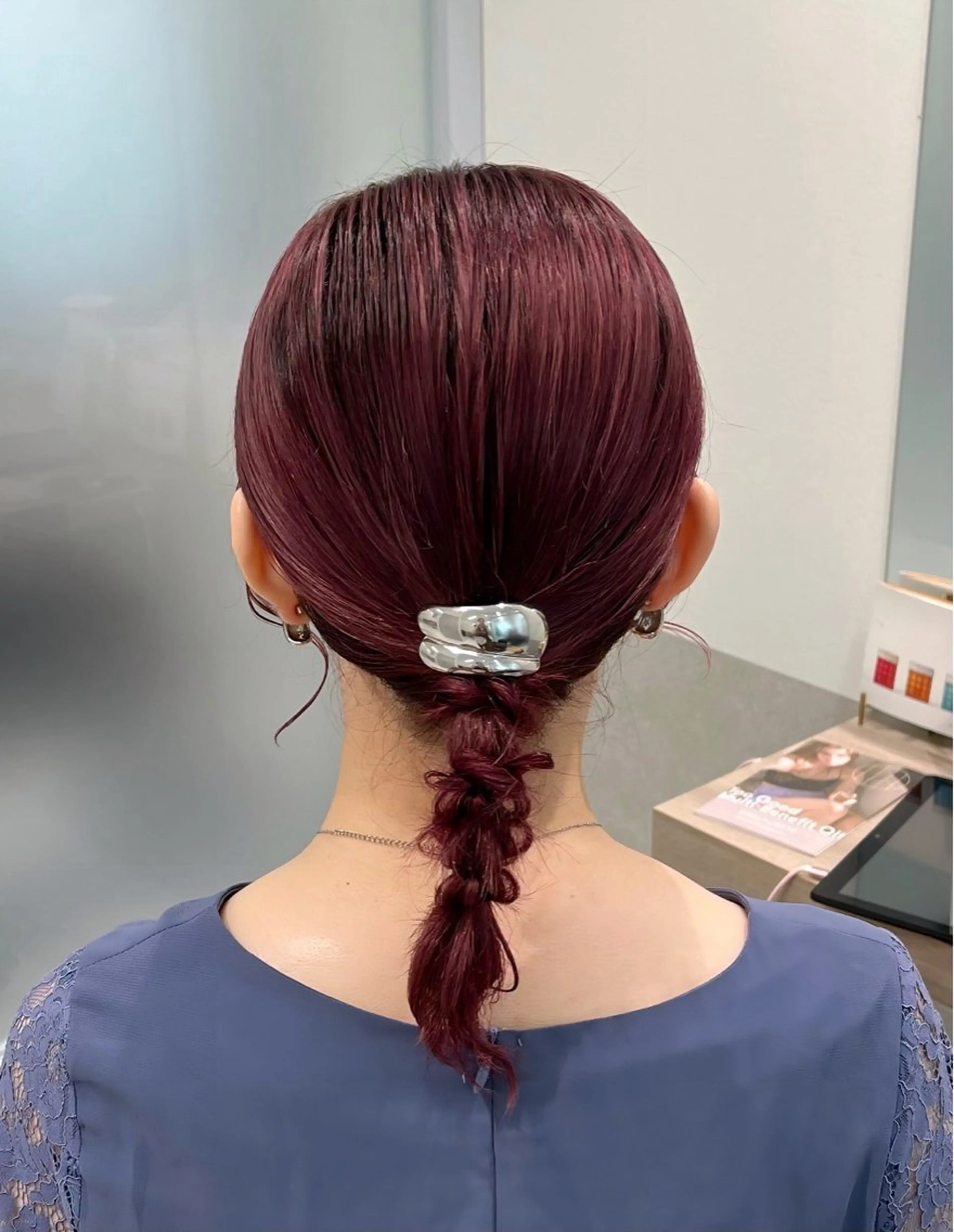 ミディアム カラー ヘアアレンジ ブリーチ カシス ピンクカラー ウルフカット ヘアセット Eleanor 池袋 🧸Madoka🧸のヘアスタイル