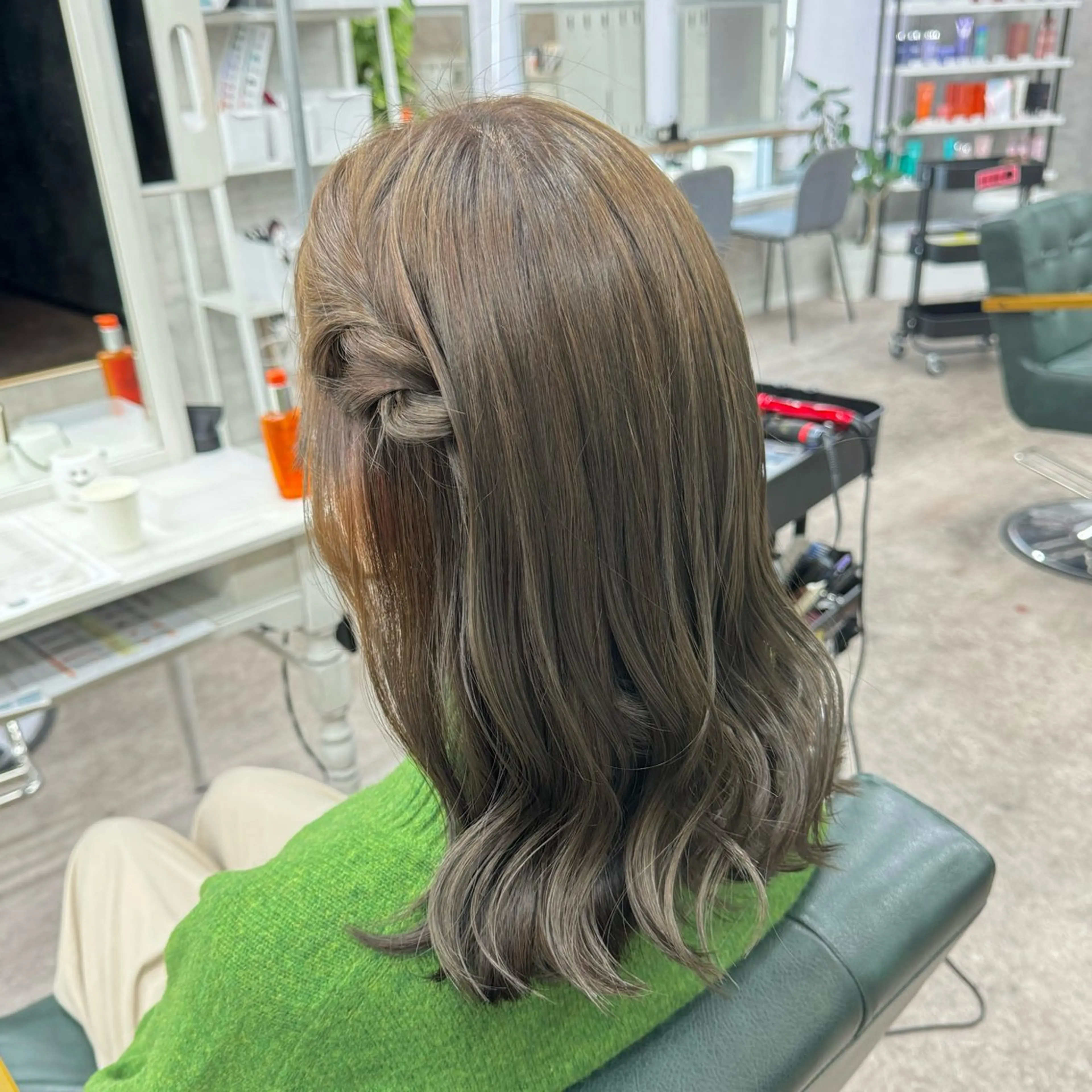 セミロング カラー カット ヘアカラー JUNSHIN🦋 ヘアセット／カラーのヘアスタイル