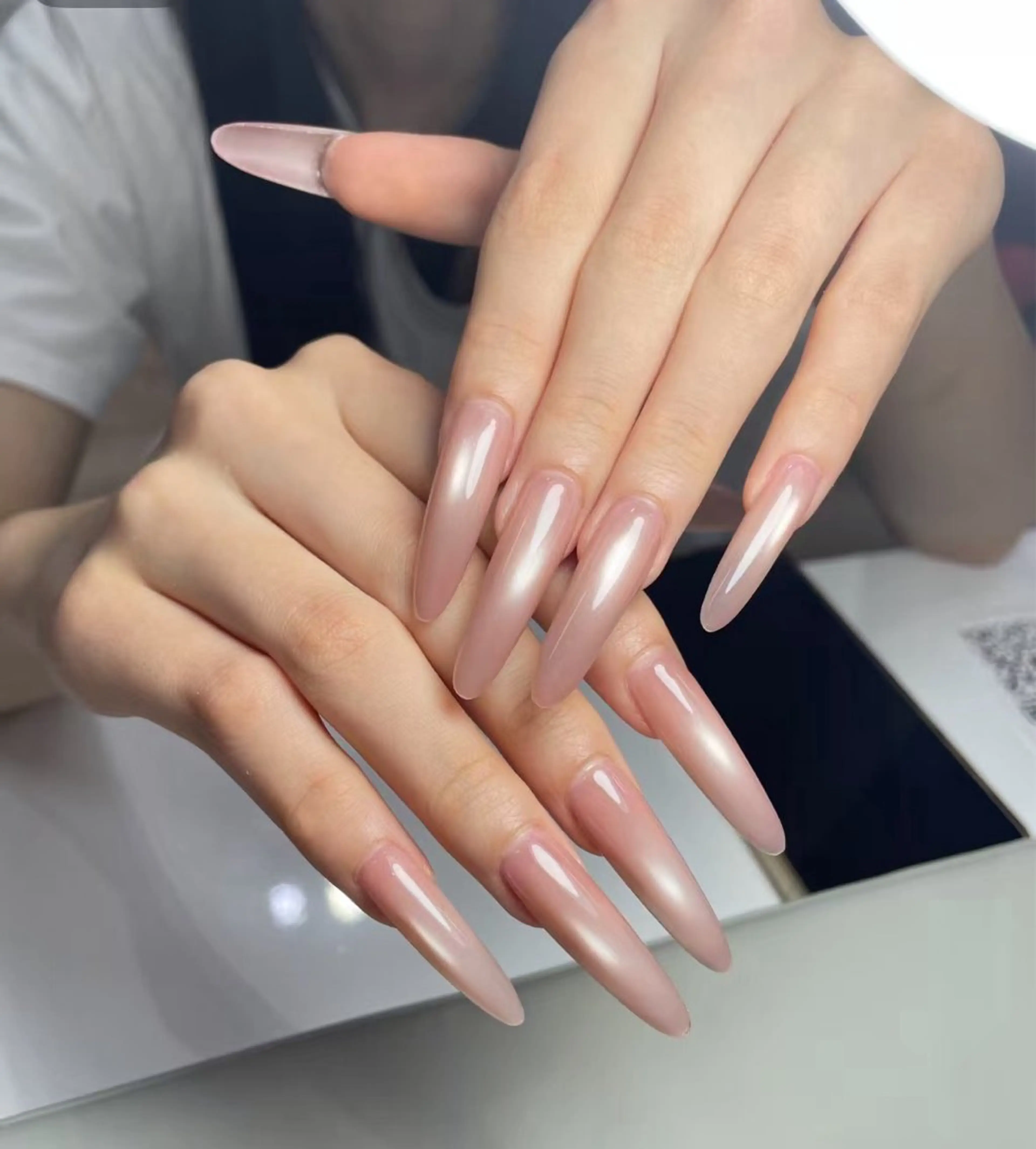 ネイル ハンドネイル H3 NAIL エミのネイルデザイン