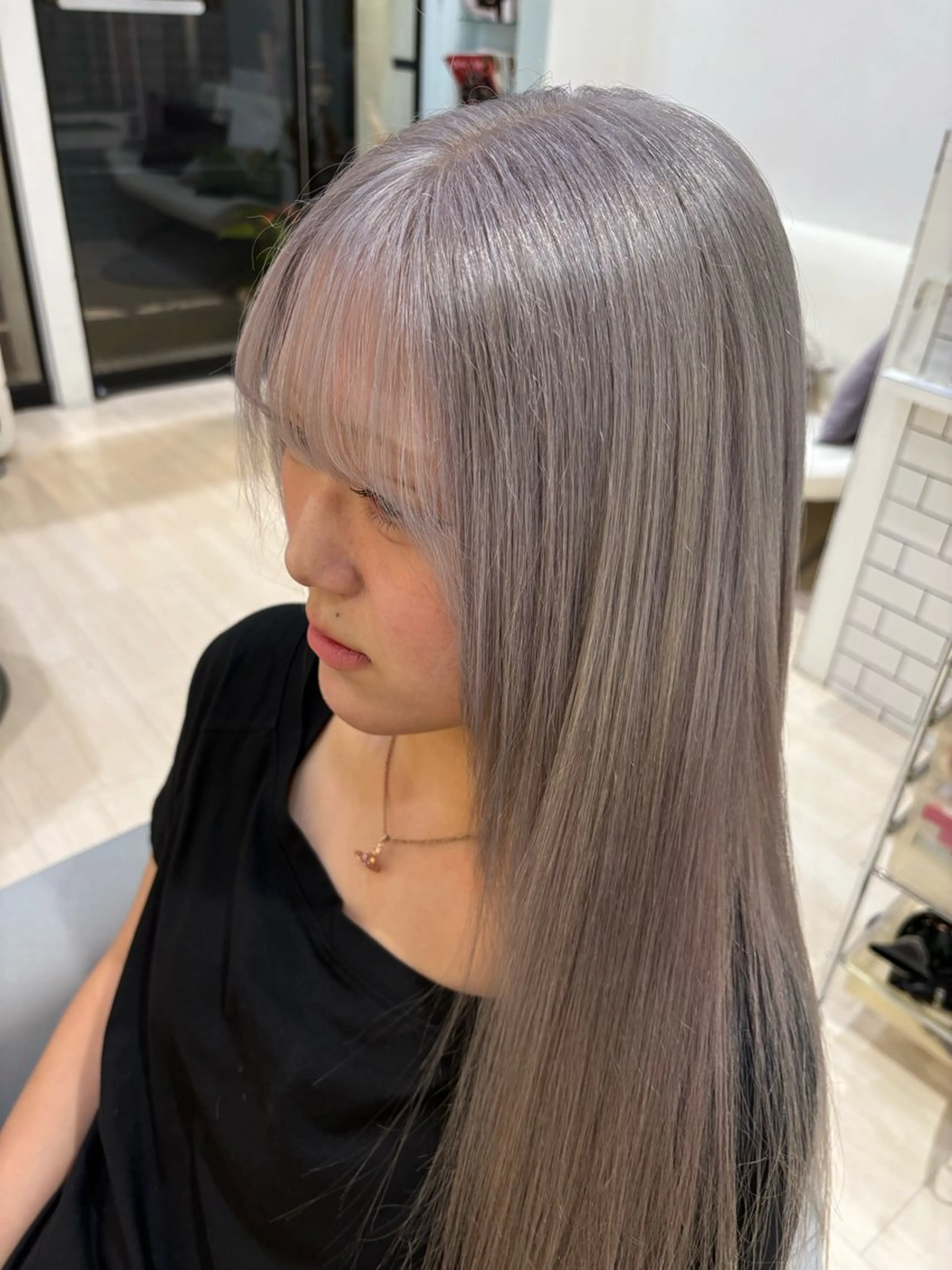 ロング カラー ブリーチ シルバー ロング R u i /透明感カラーのヘアスタイル