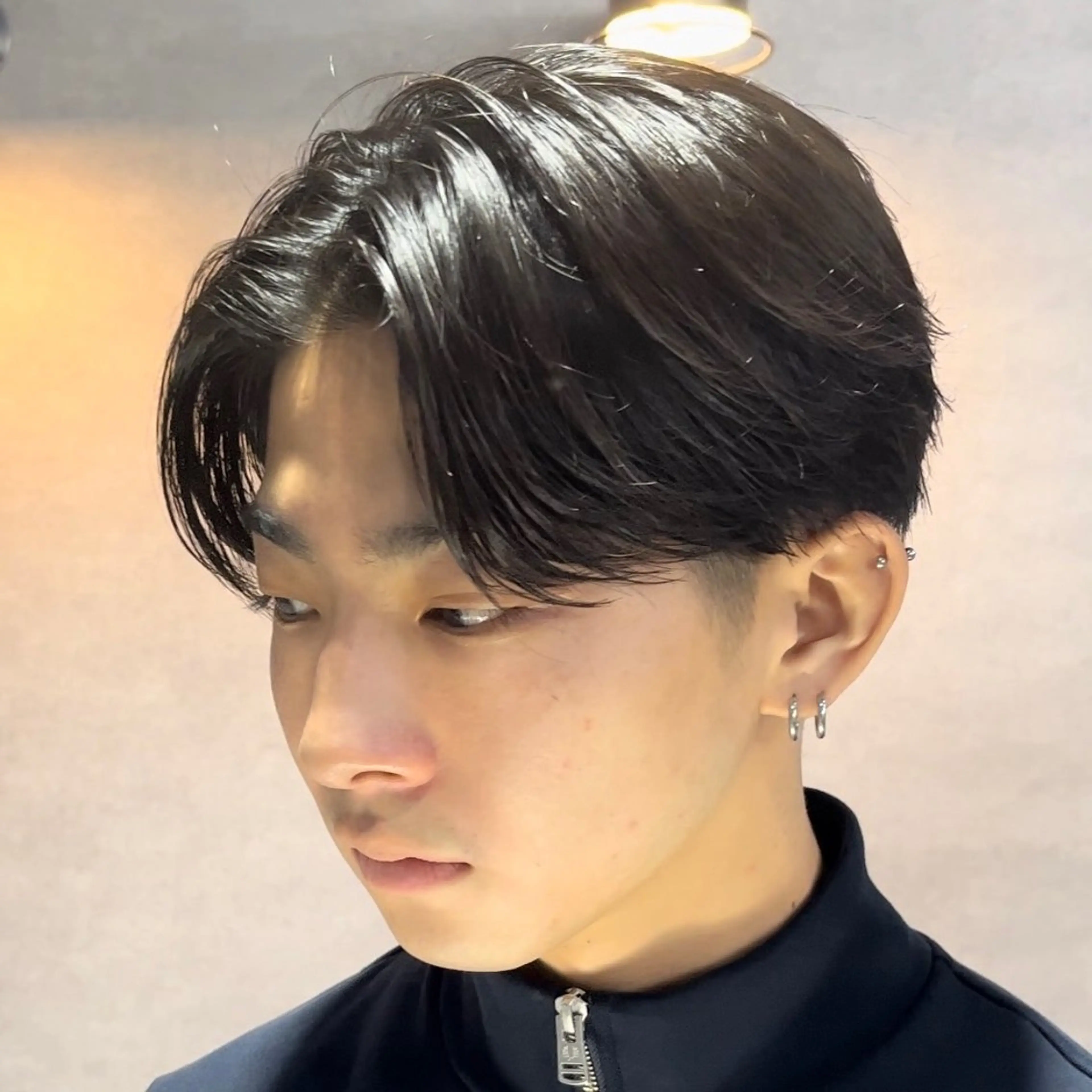 ショート カラー パーマ メンズ メンズパーマ ニュアンスパーマ カット パーマ センターパート マスターかずまのヘアスタイル