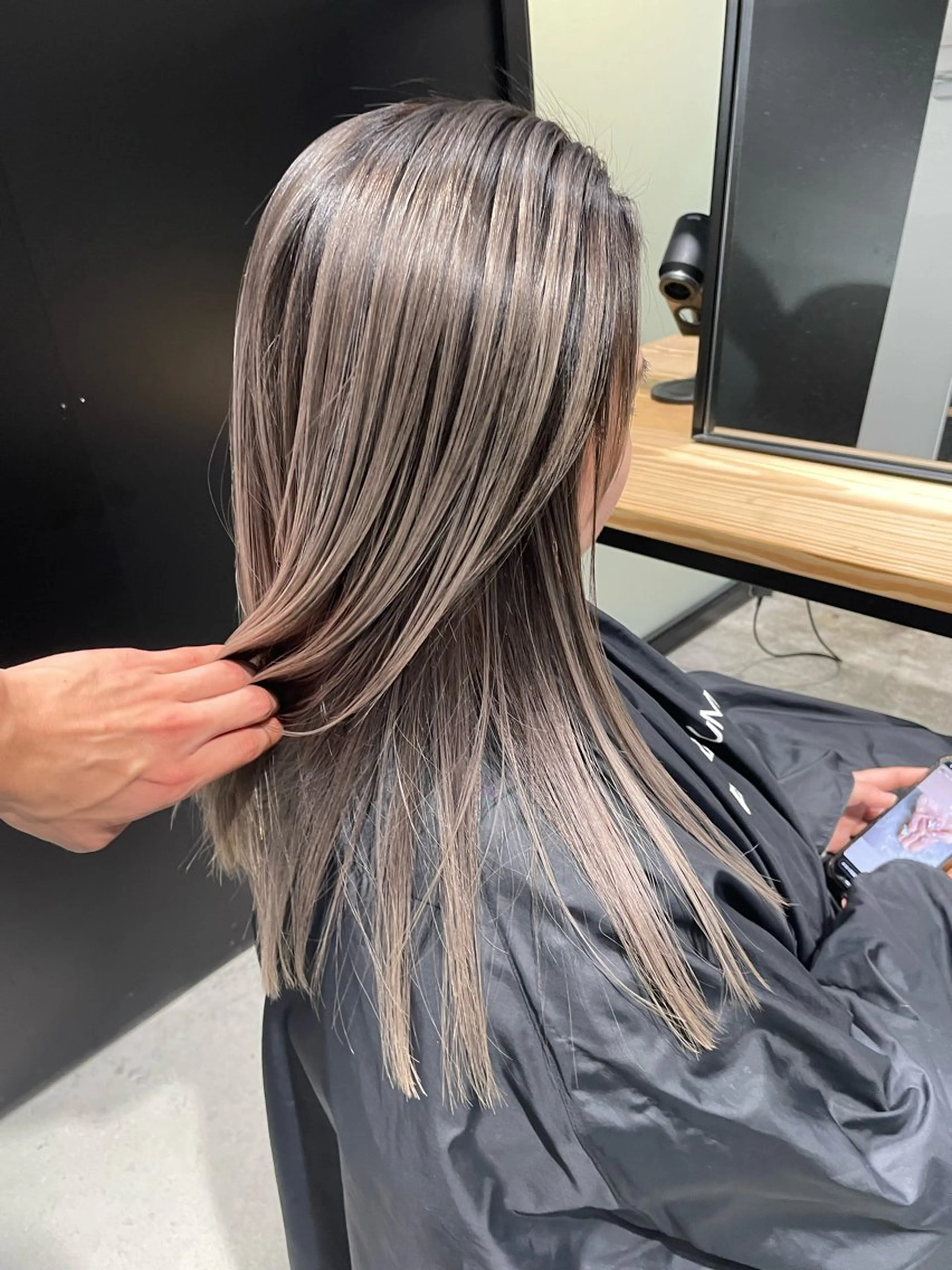 ロング カラー カット ヘアカラー トリートメント 池谷 玲哉のヘアスタイル