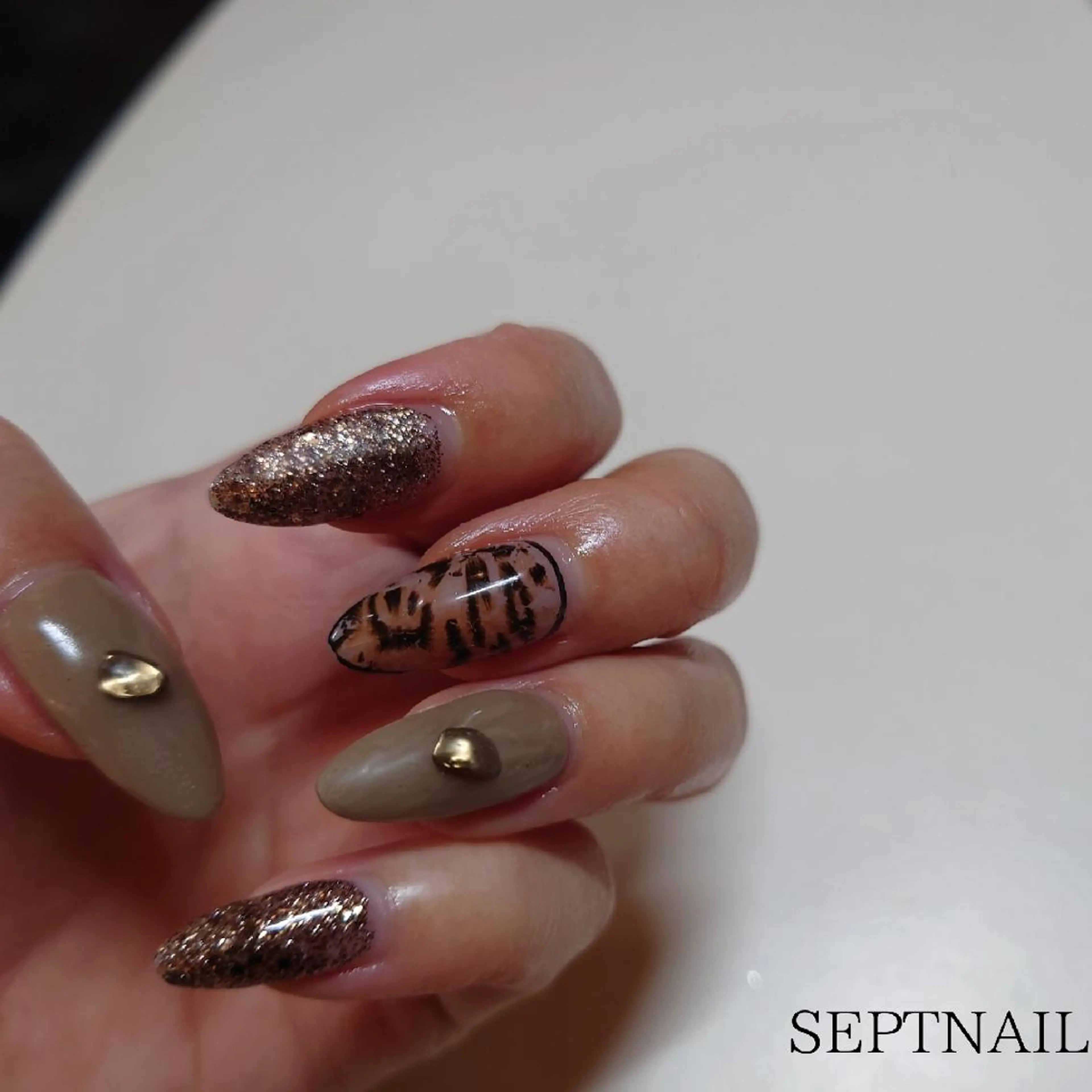 ネイル SEPTNAIL 中澤のネイルデザイン