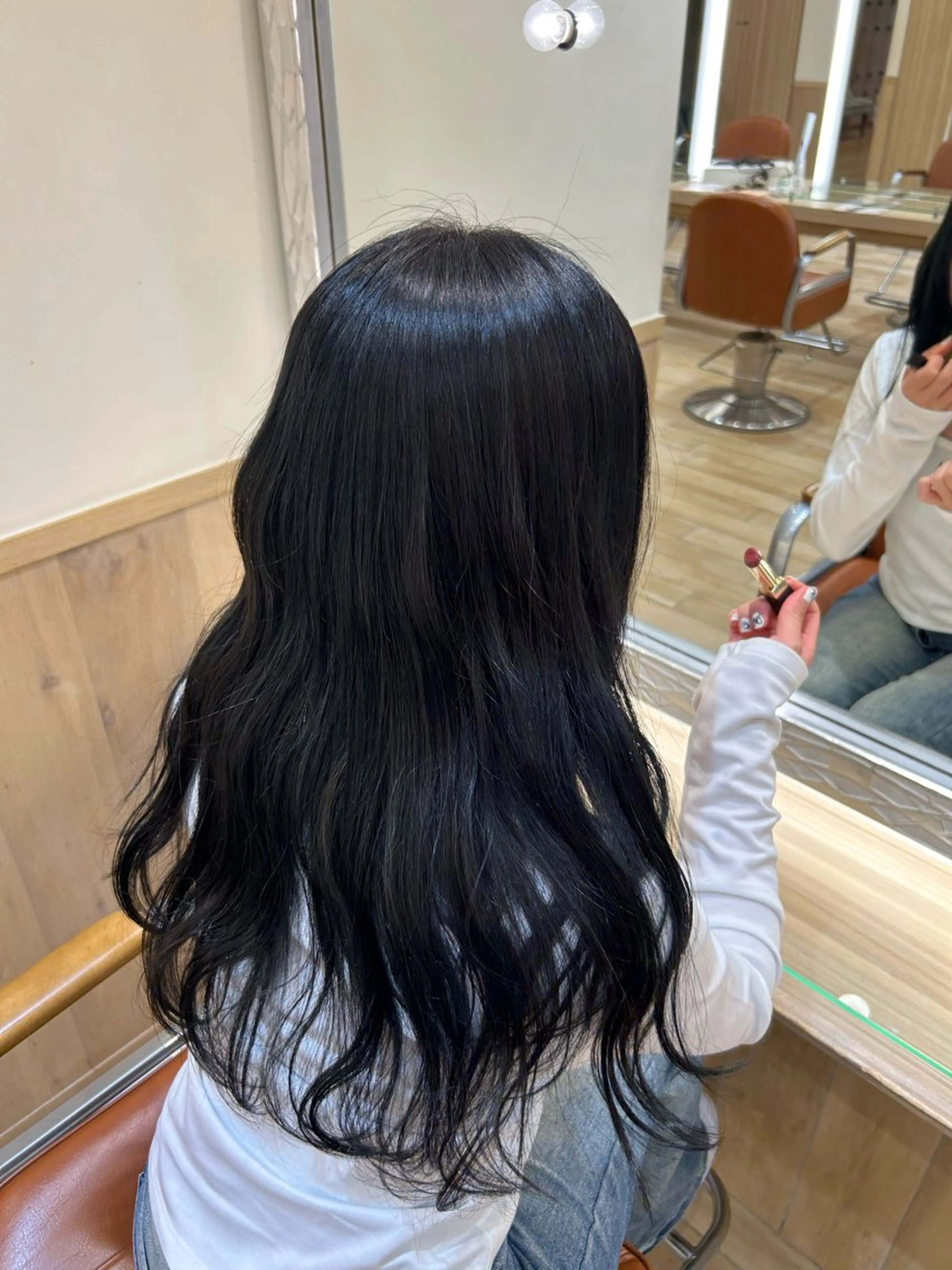 ロング カラー ヘアアレンジ ブルーカラー ブルーグレー 新宿 谷合 玲花のヘアスタイル