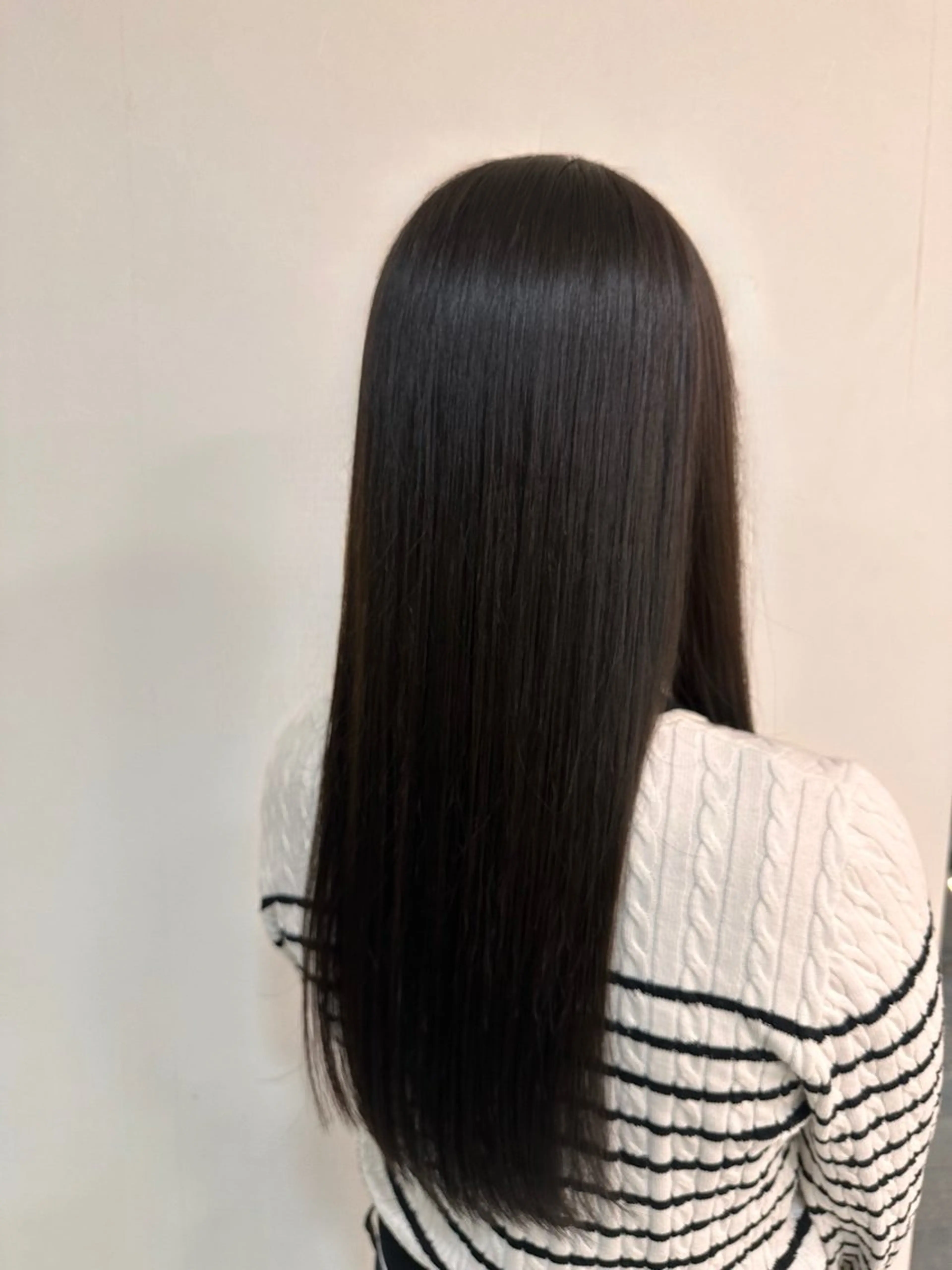 ロング カラー 井上 莉緒のヘアスタイル