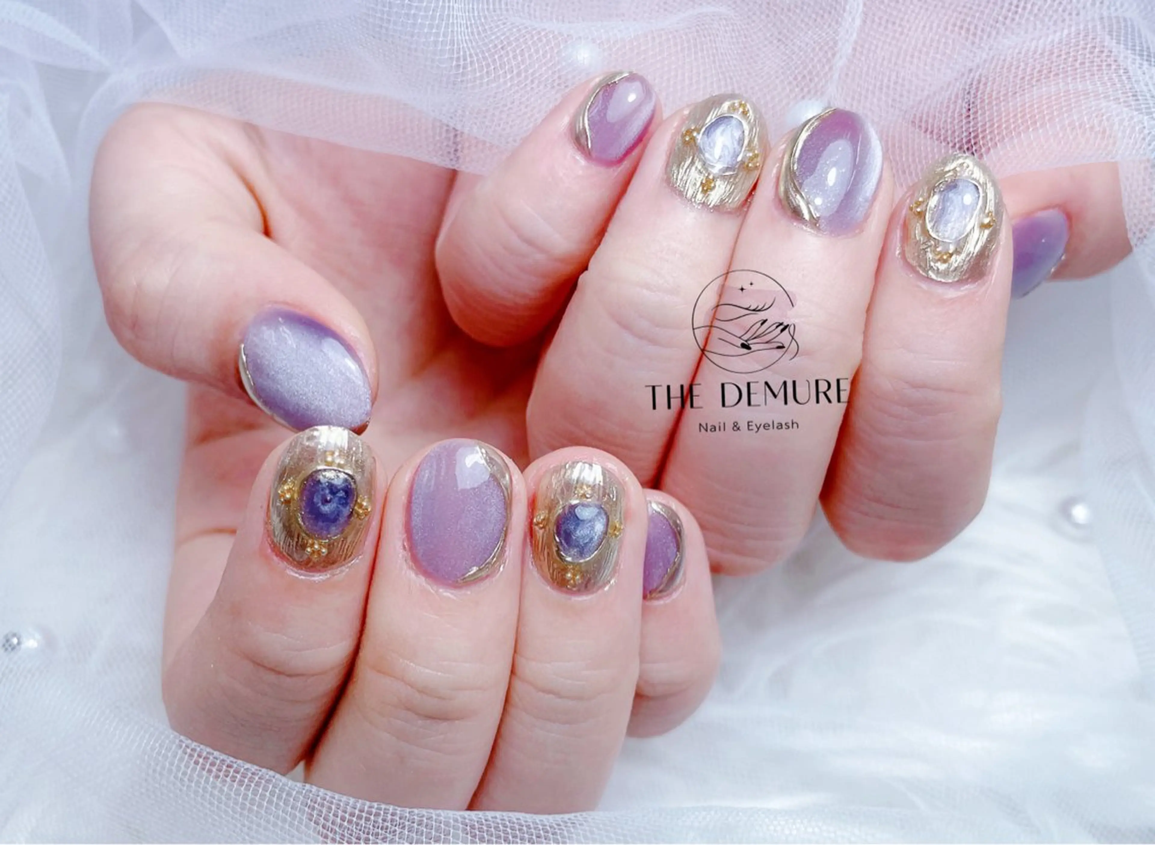 ネイル アートネイル キラキラネイル 韓国ネイル 水色 ロングネイル ハンドネイル ハンドケア NailDemure 【銀座店】のネイルデザイン
