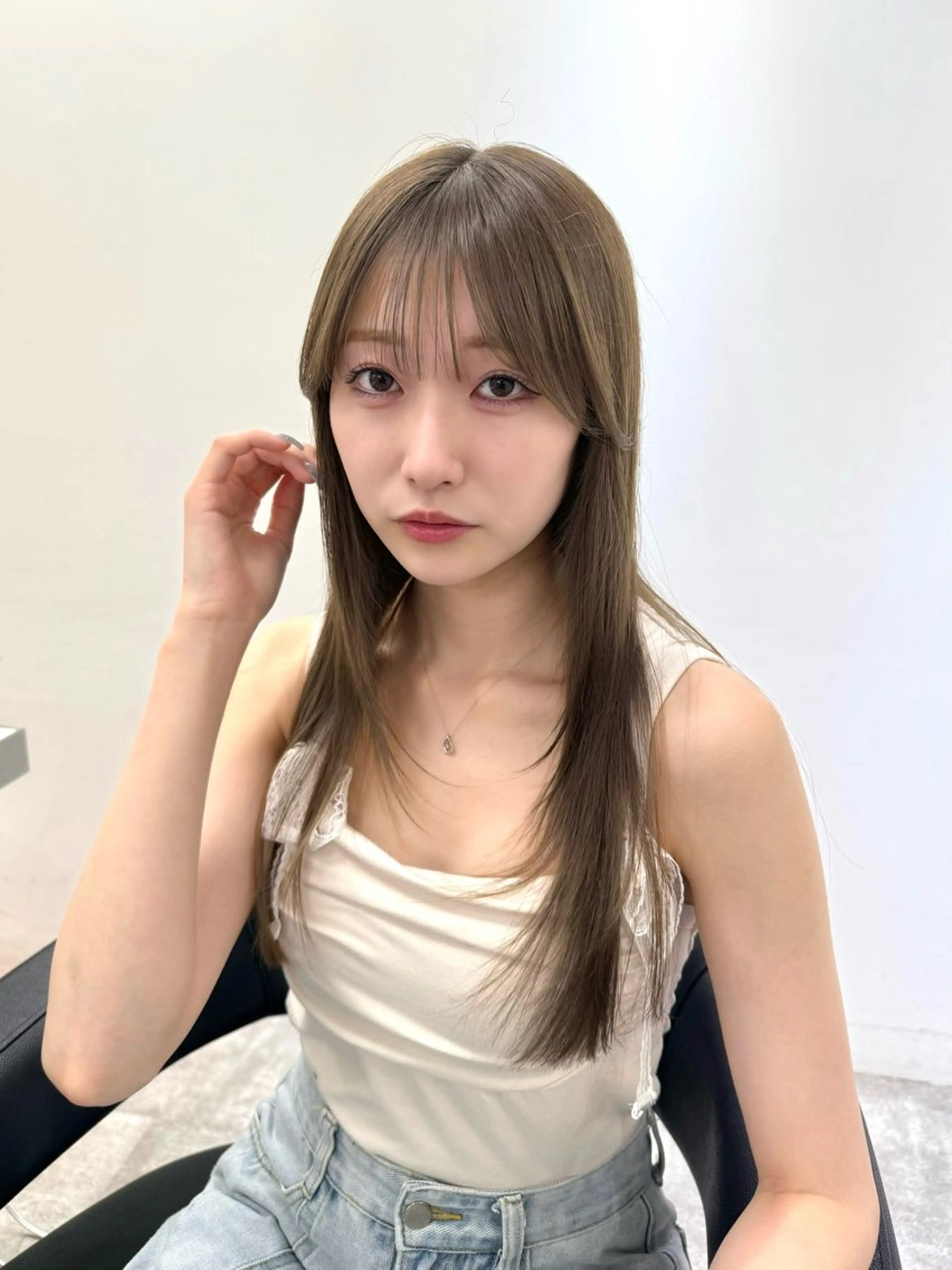 ロング カラー カット ヘアカラー トリートメント 艶髪レイヤー顔周り グレージュ添田晃基のヘアスタイル