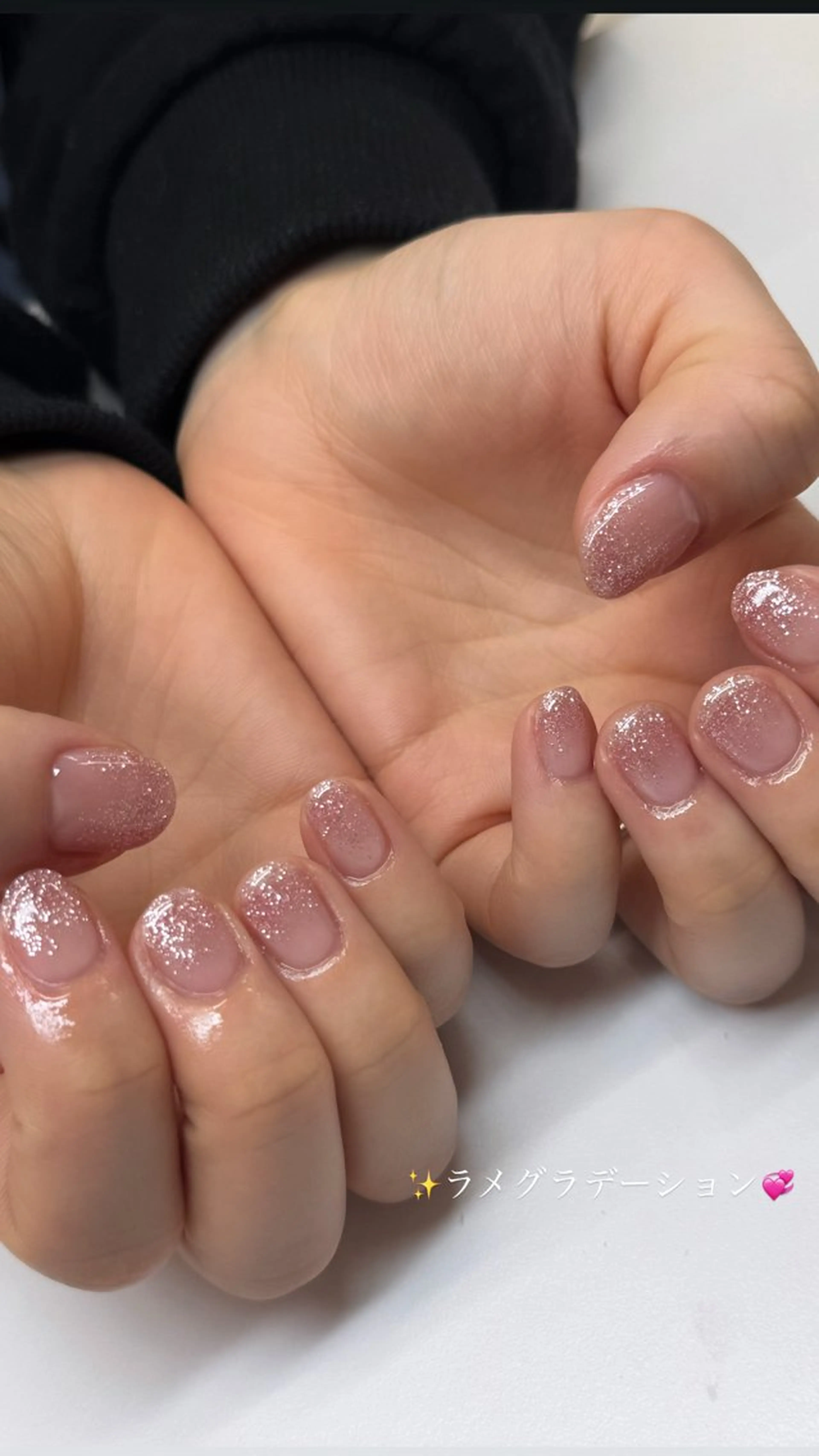 ネイル ラメ(グリッター) ラメグラデーション ピンク 五百路 蛍来のネイルデザイン