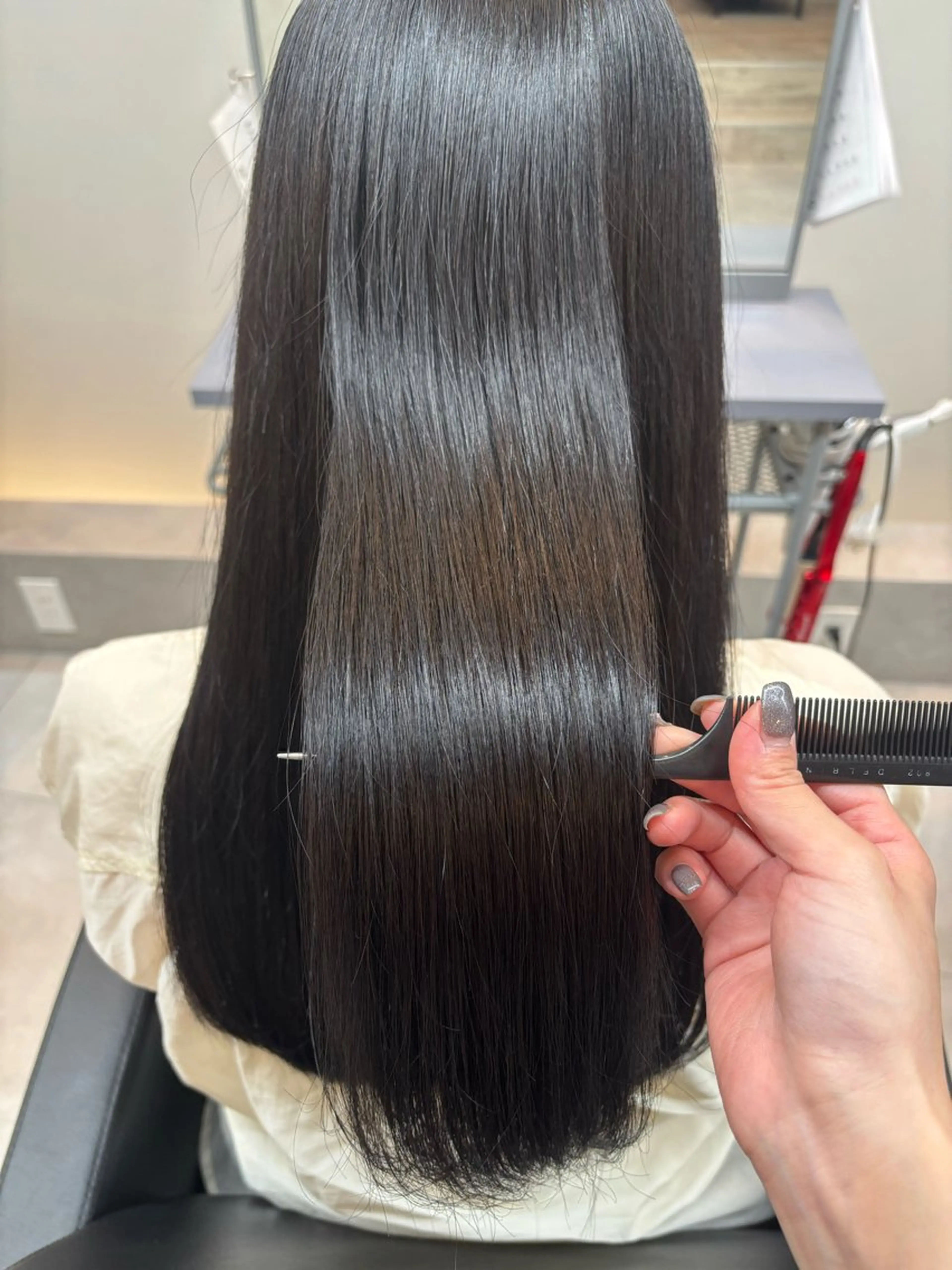 ロング カラー 黒髪 ナチュラルブラック 顔まわりレイヤー×透 明感カラー/しずくのヘアスタイル