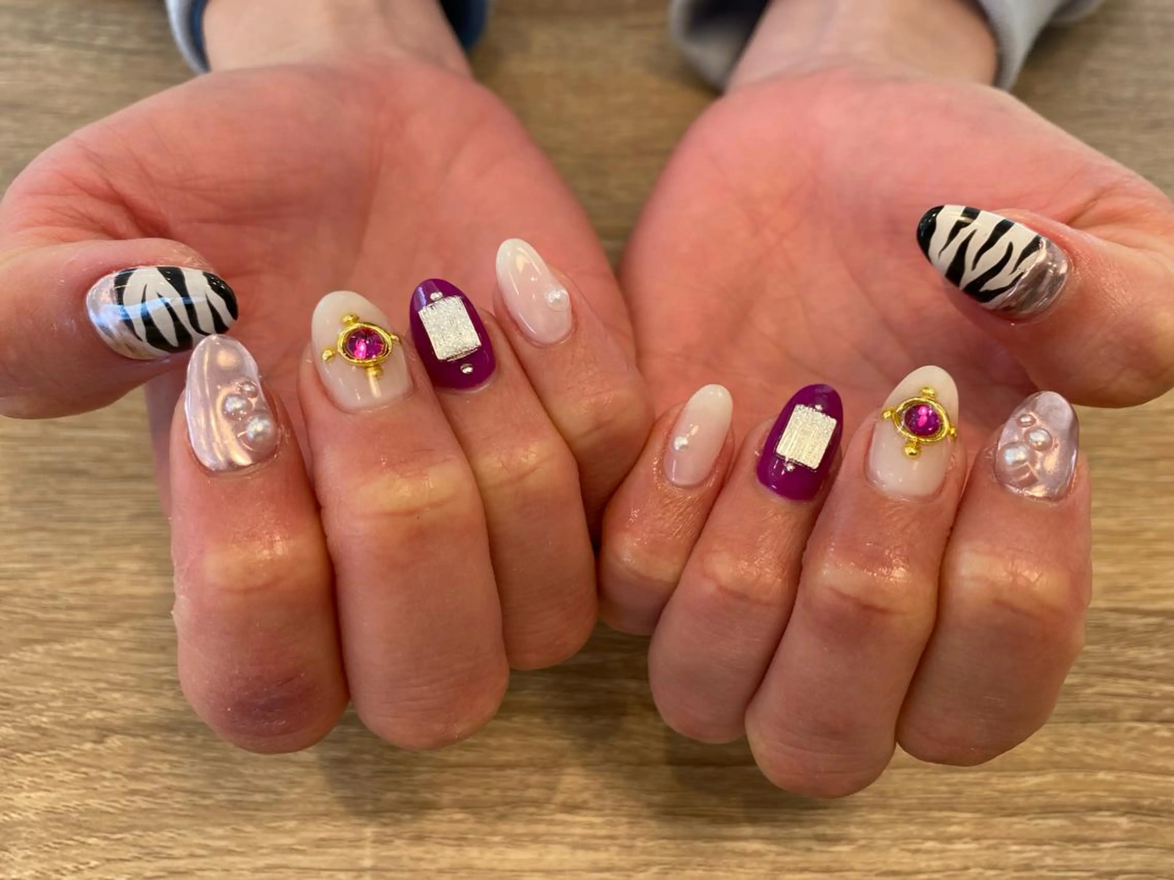 ネイル ハンドネイル eim Ayakaのネイルデザイン