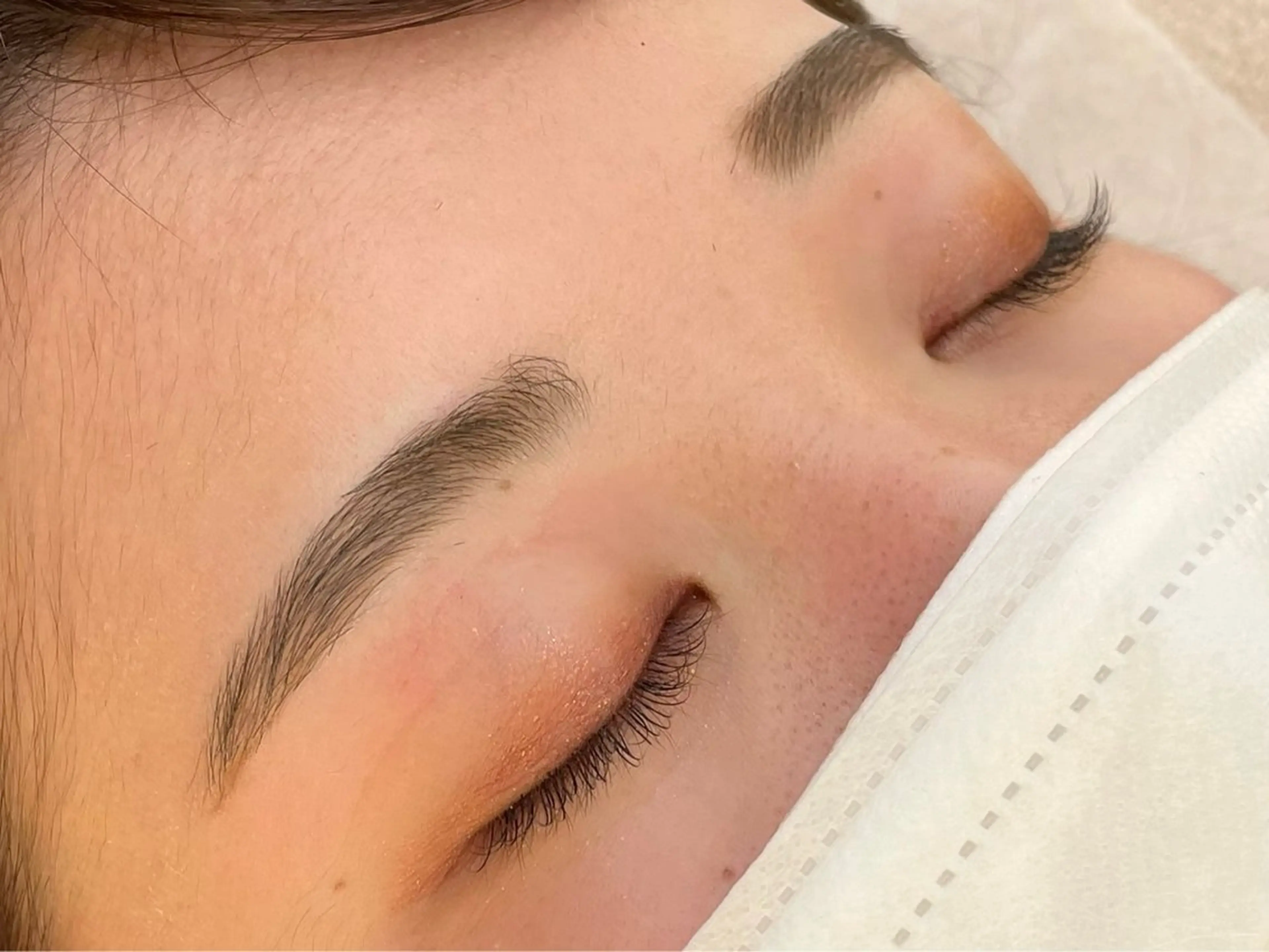 アイブロウ 眉毛ワックス脱毛 mosteyes武蔵小杉店所属・💟 funa 💟のマツエク・マツパデザイン