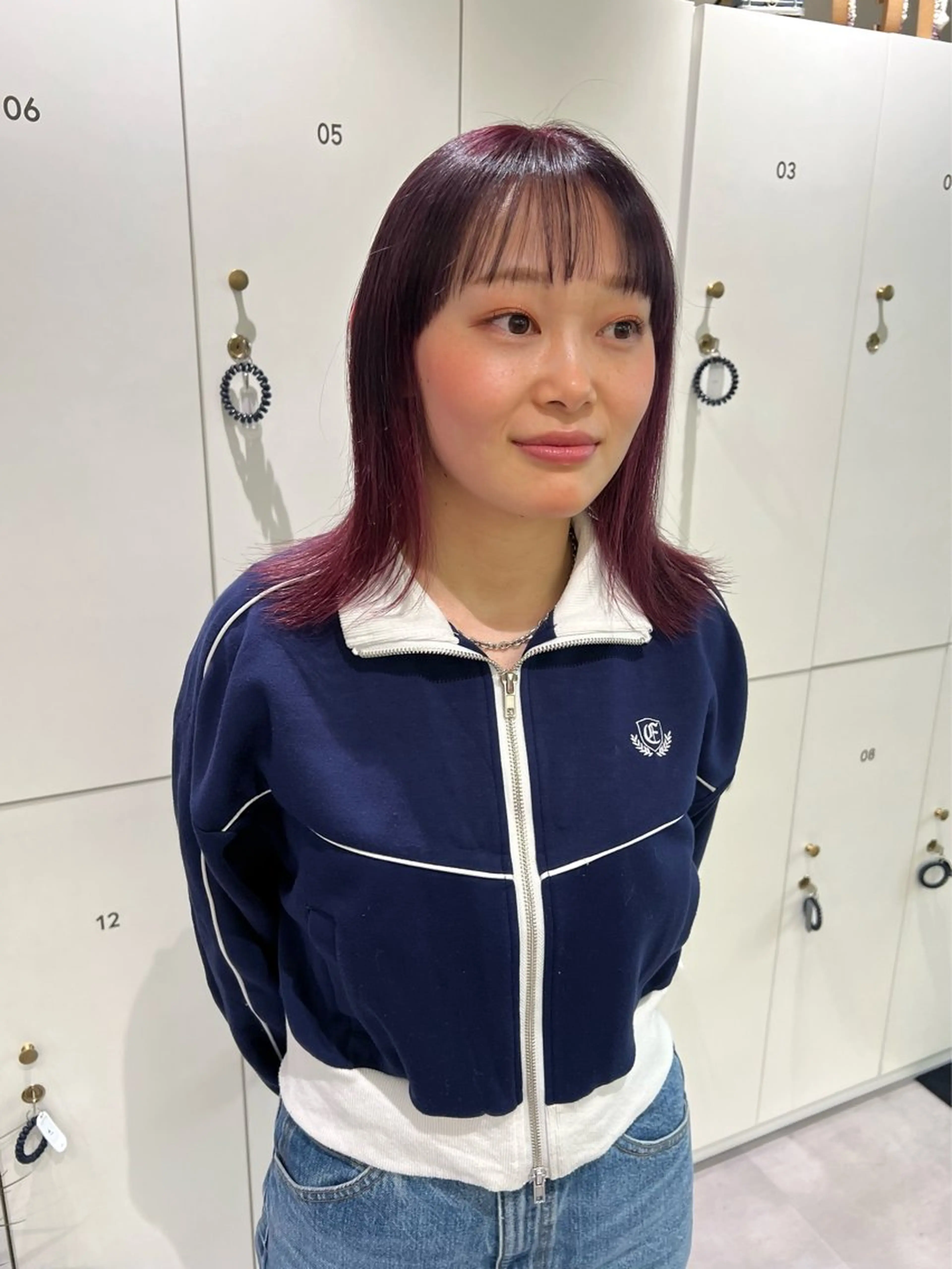 ミディアム カラー ブリーチ カシス ヘアカラー トリートメント 艶ベージュ/オリーブ カラー🫒airiのヘアスタイル