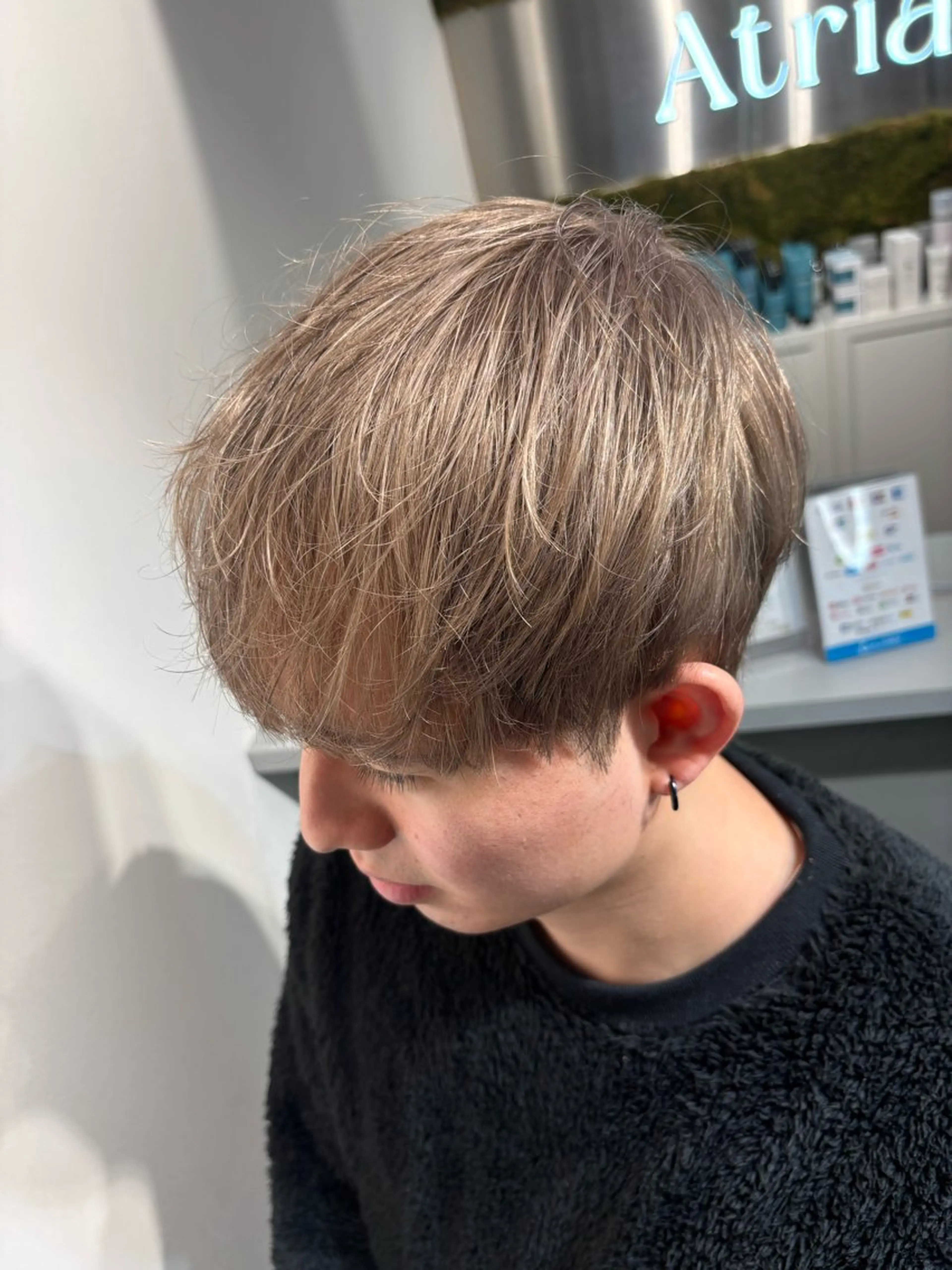 メンズ メンズブリーチ メンズハイトーン カット ヘアカラー メンズ特化✨パーマ Atria横浜コンダのヘアスタイル