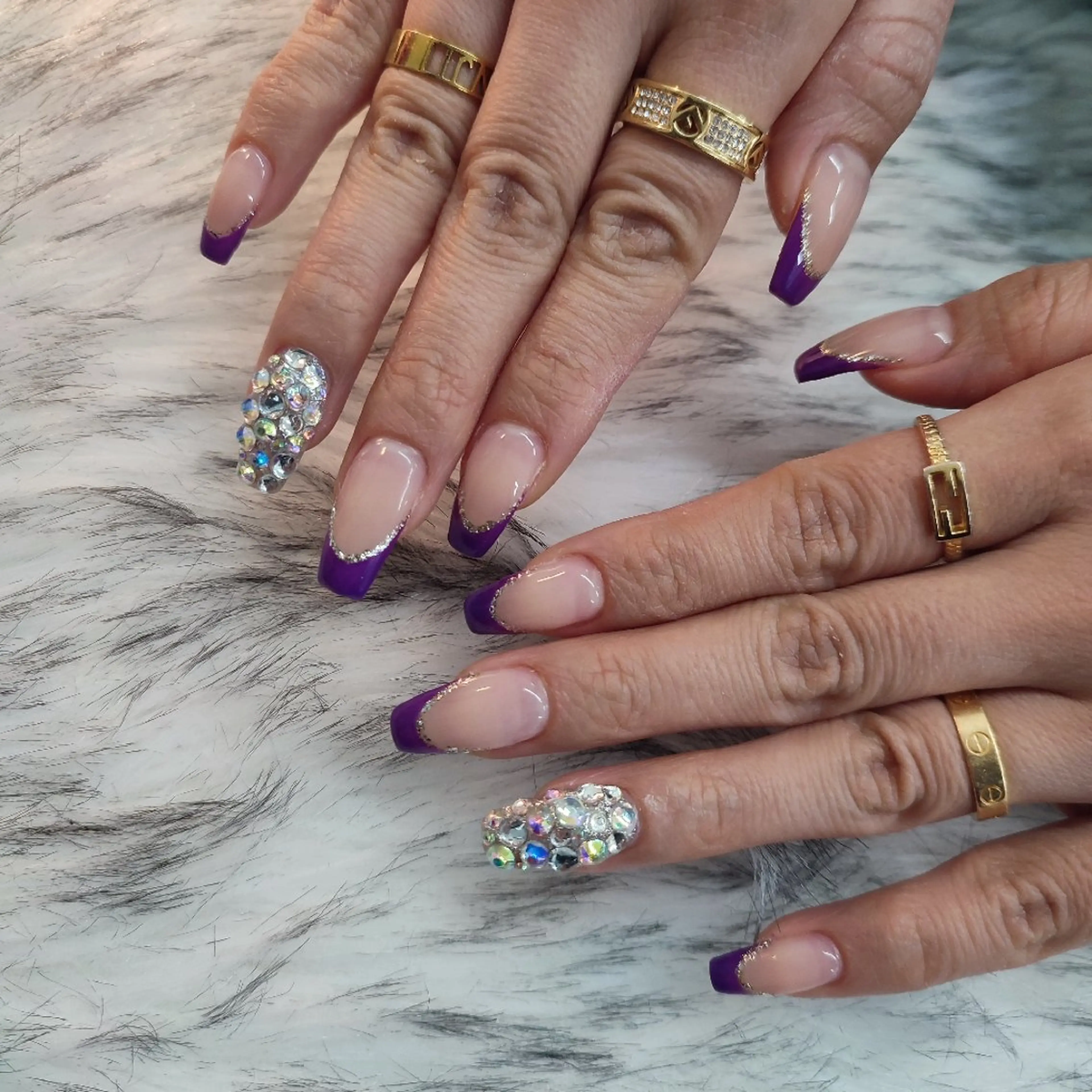 ネイル ハンドネイル RUNWAY 　　の眉毛・アイブロウイメージ