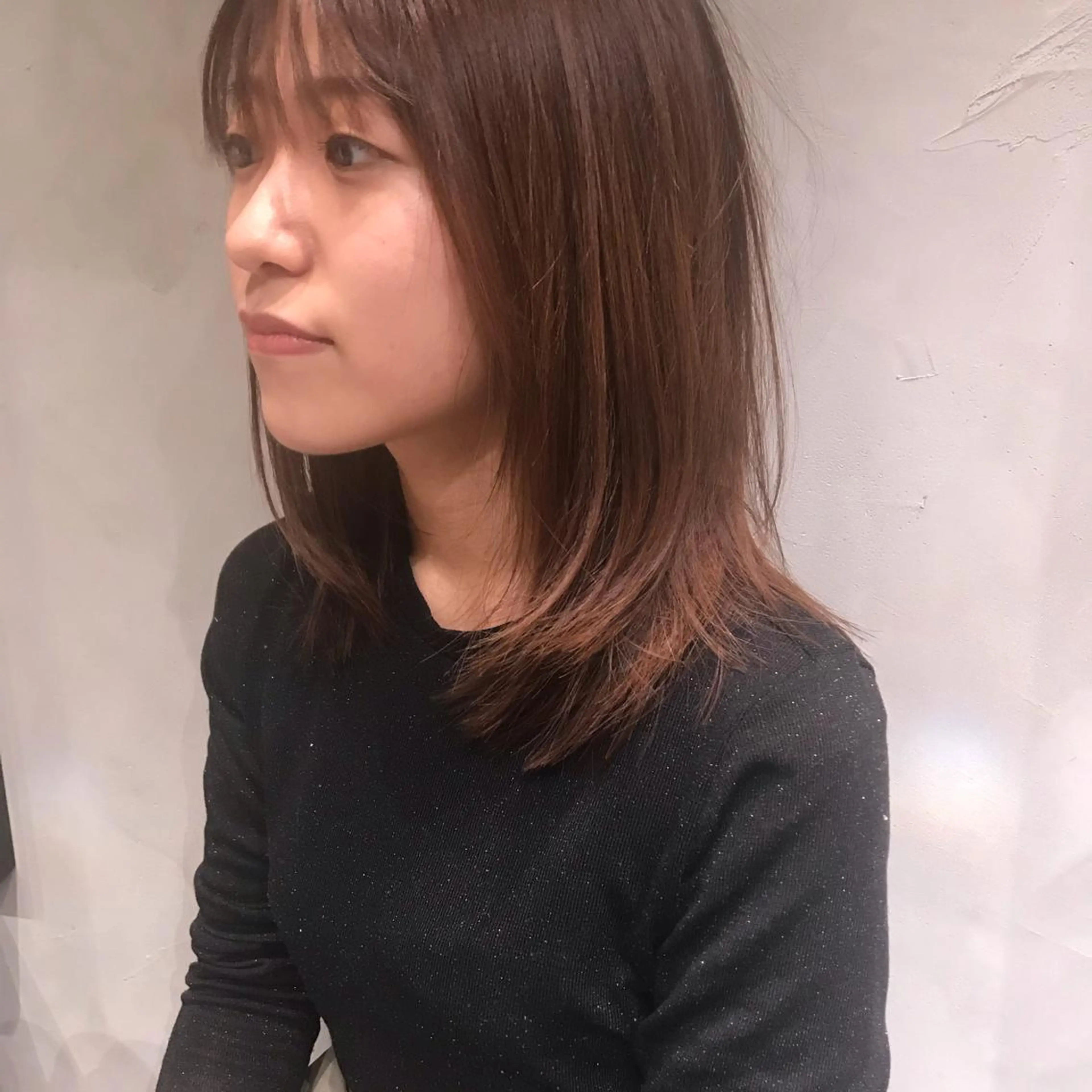 ミディアム レイヤーカット 柔らかブラウン/顔周 りレイヤー♡ユウシのヘアスタイル