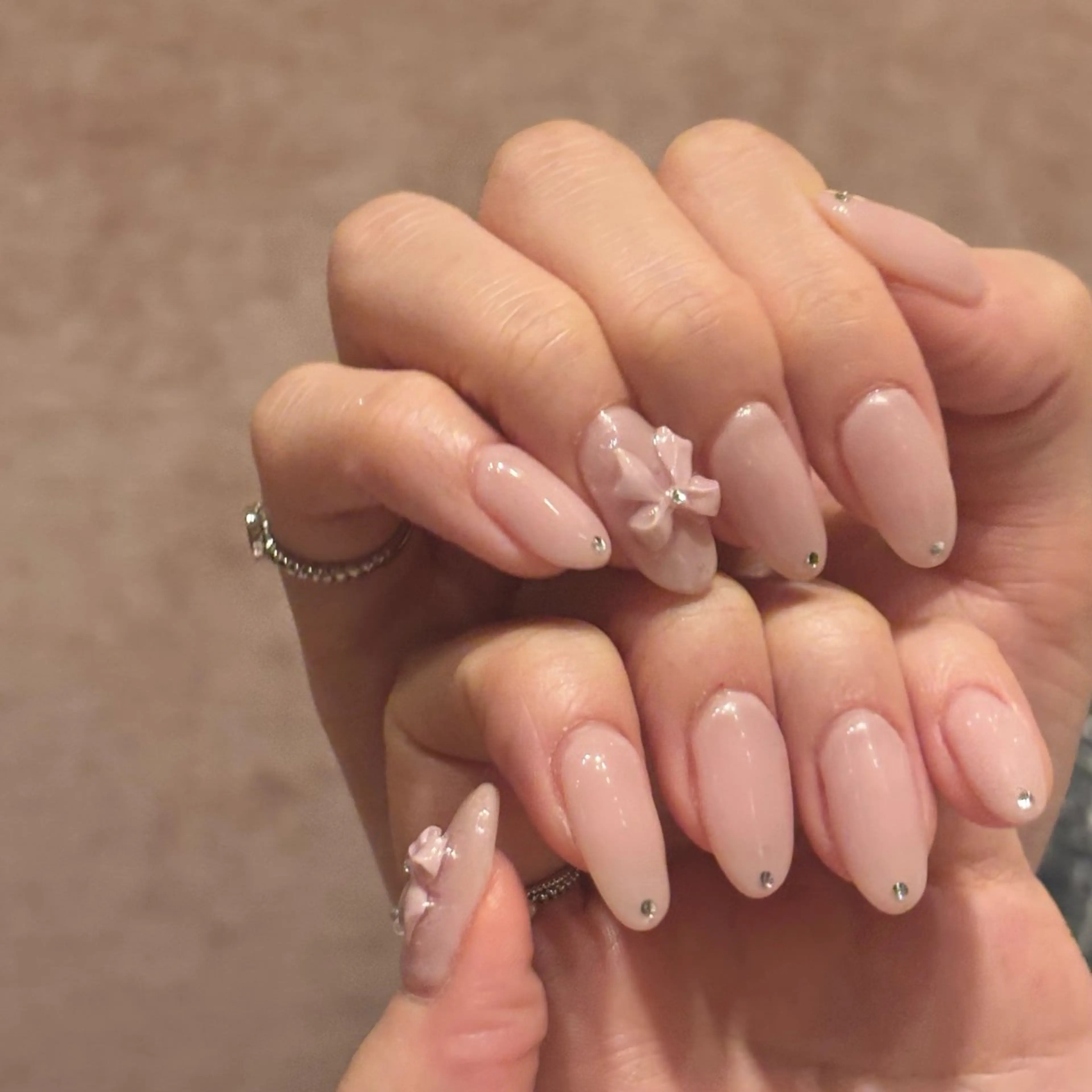 パラジェル使用☁️ワンカラー・ラメグラ💅💖【オフなし】の写真