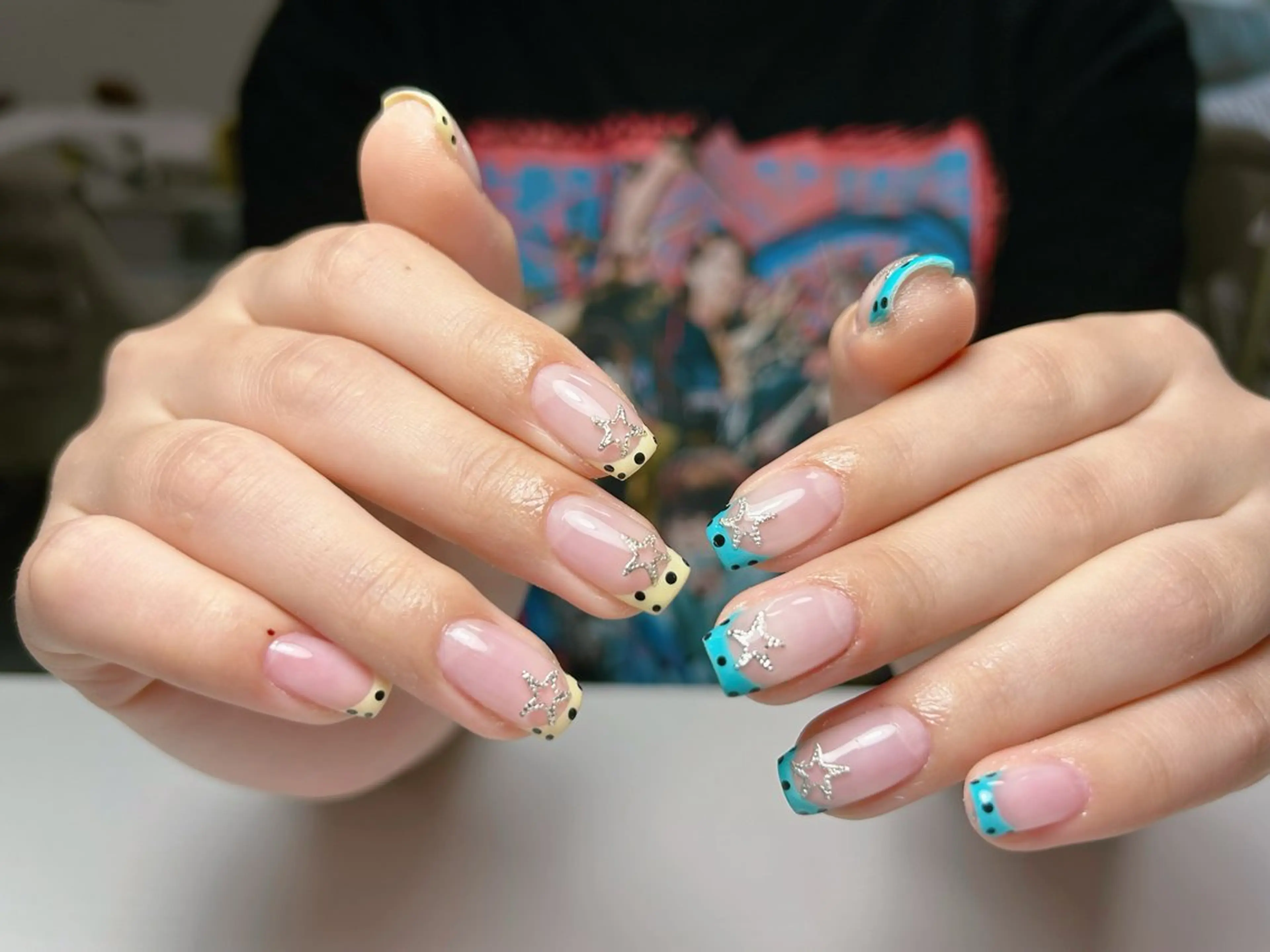 ミディアム ハンドネイル ビン アンのネイルデザイン