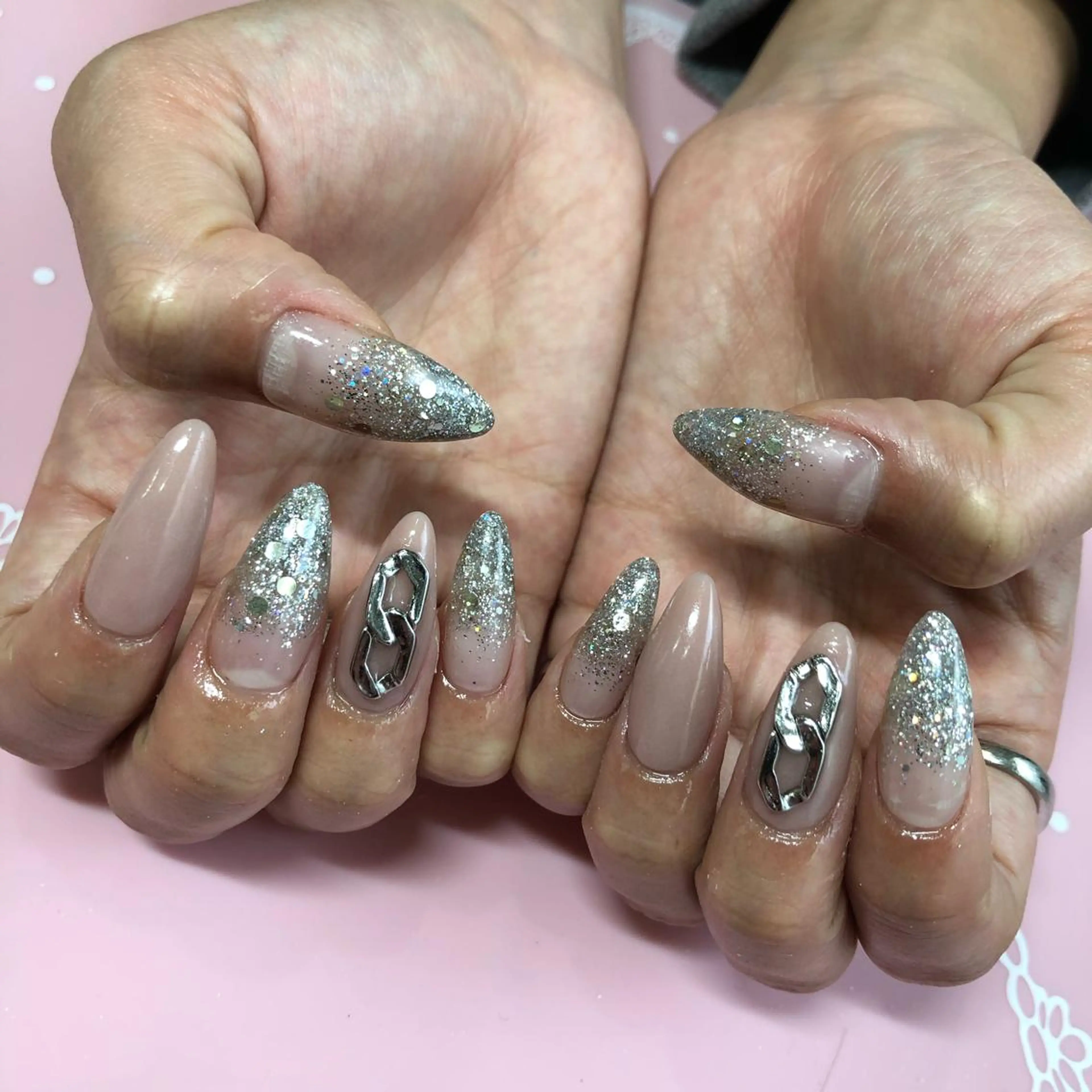 ミディアム ネイル ハンドネイル 《LB》ラブリエ Nail&eyeのマツエク・マツパデザイン