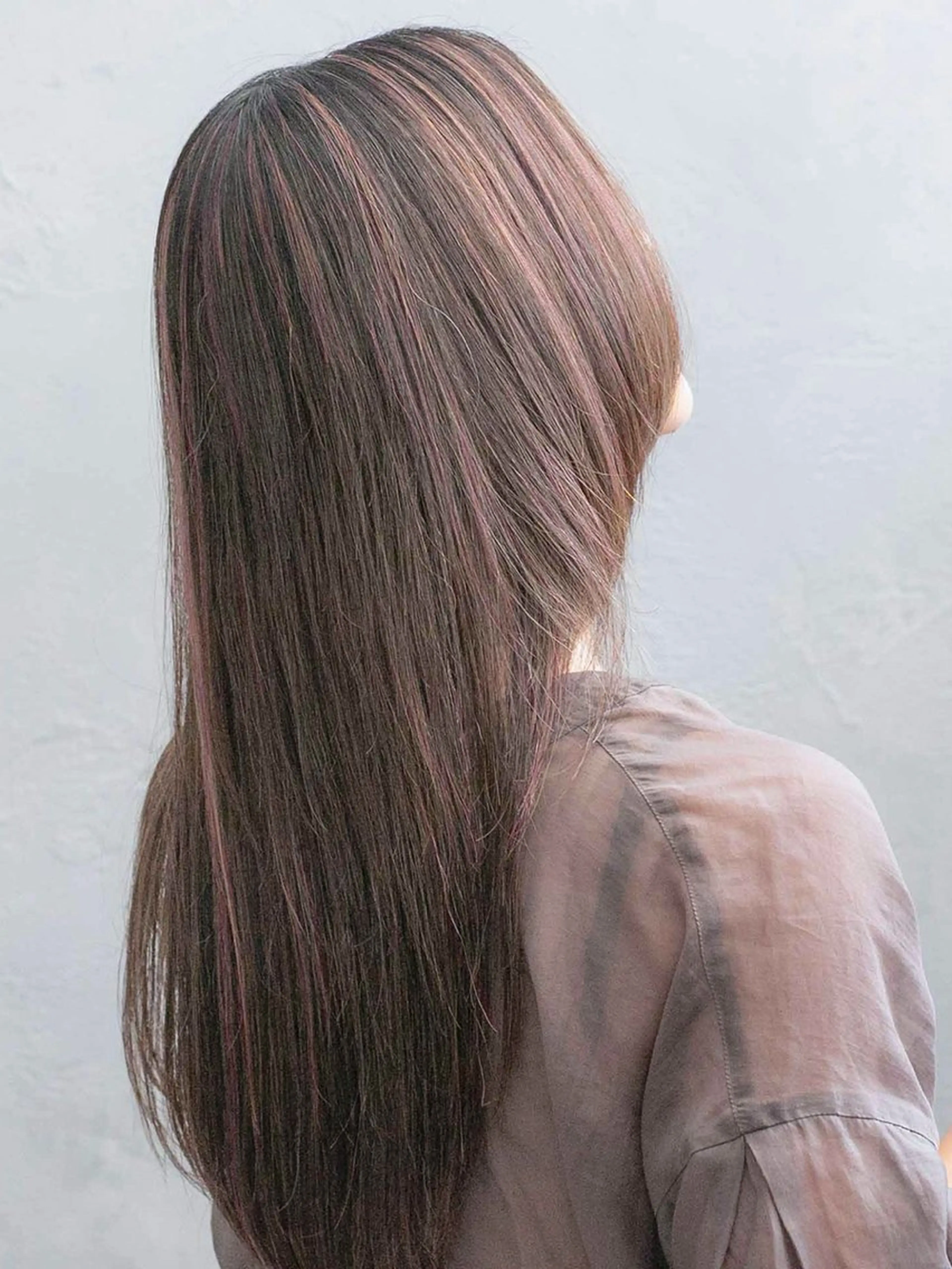 ロング カラー ブリーチ 透明感カラー ダブルカラー ブリーチなしカラー 顔まわりレイヤー 大人レイヤー& 透明感カラー💄のヘアスタイル