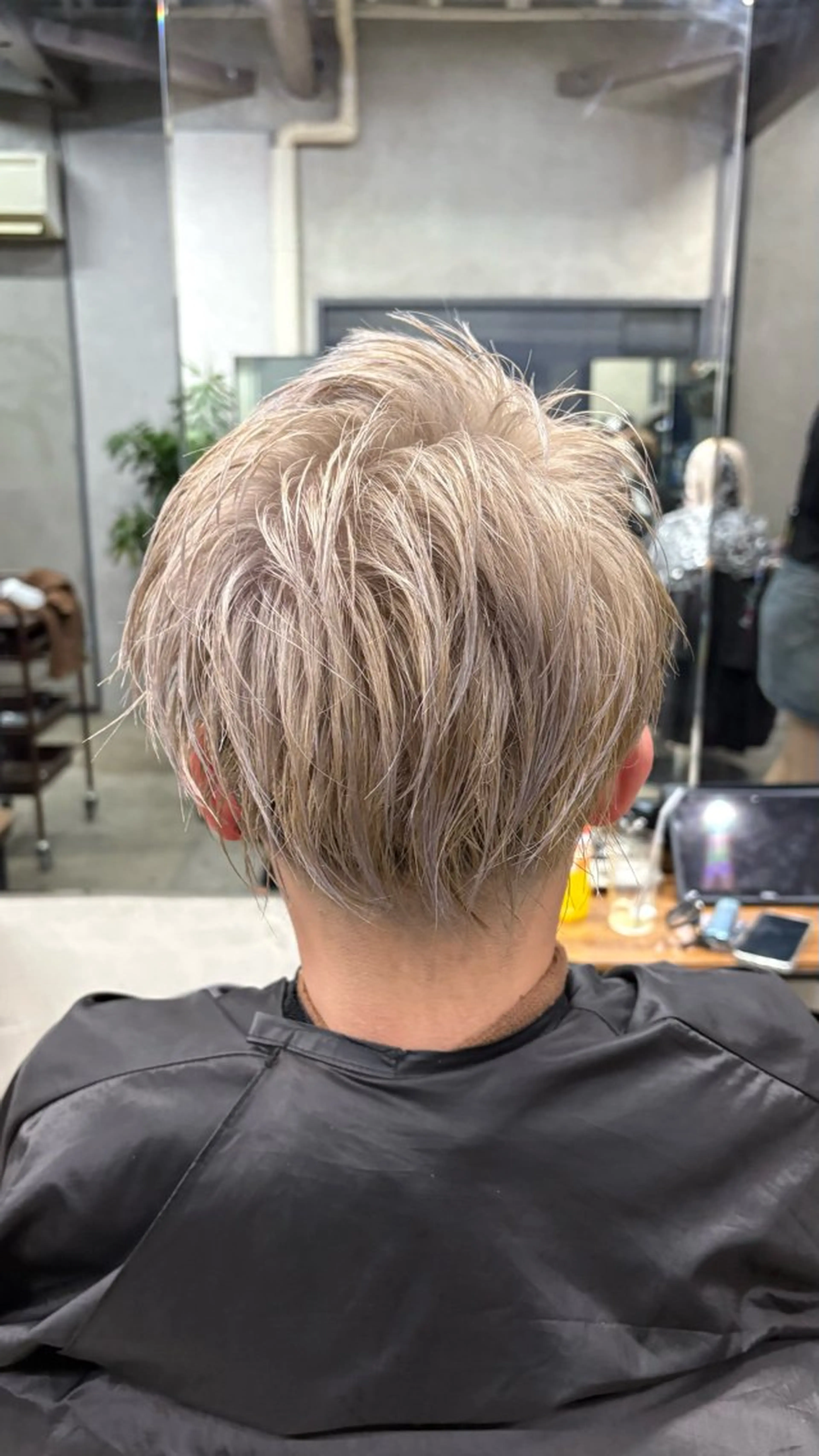 カラー メンズ ヘアカラー トリートメント 天神/ハイトーン/艶 カラー/Miharuのヘアスタイル