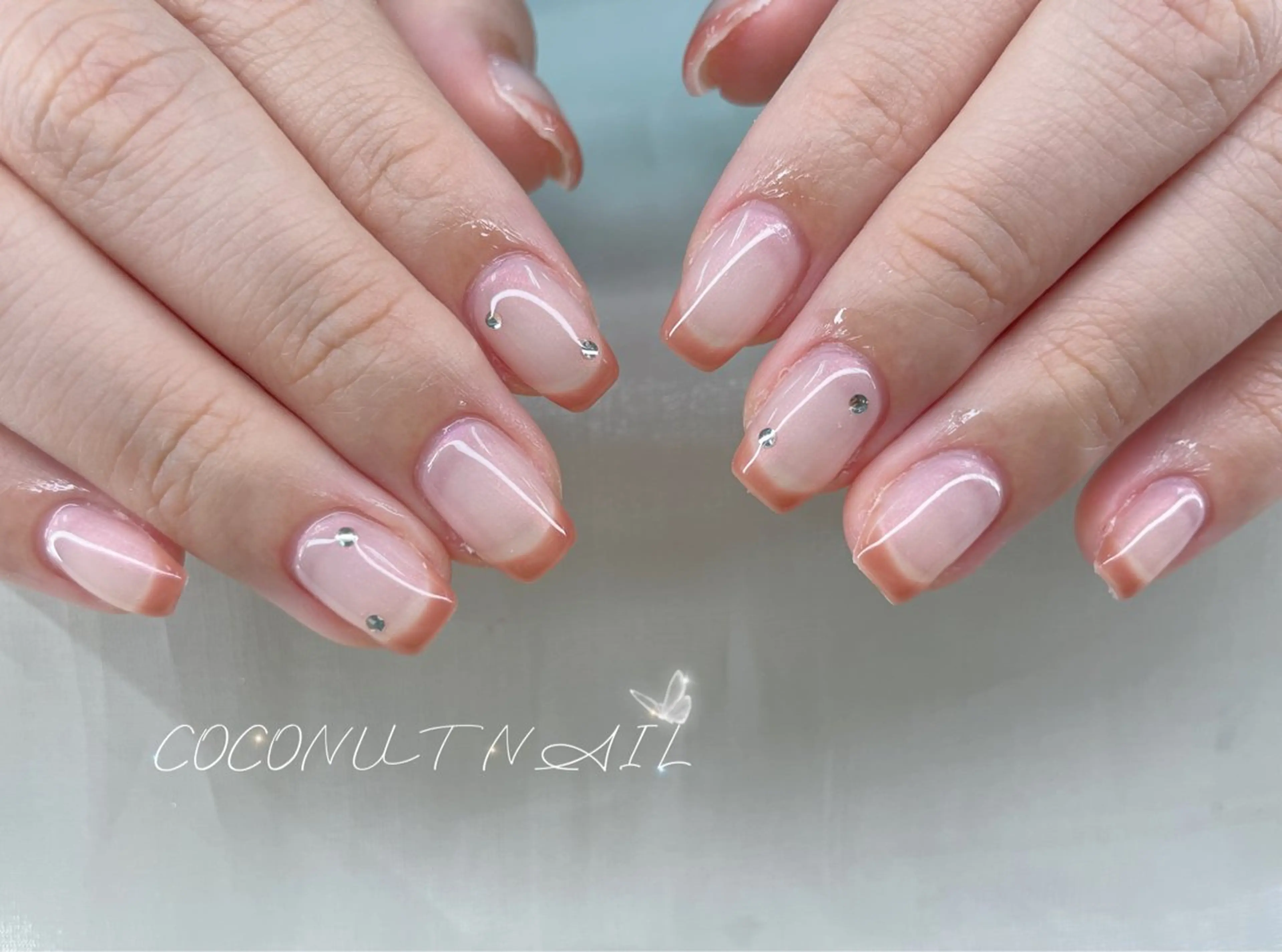 ネイル べっ甲ネイル フレンチネイル キラキラネイル マグネットネイル 大理石ネイル(マーブル) ハンドネイル 神田 ココナッツのネイルデザイン