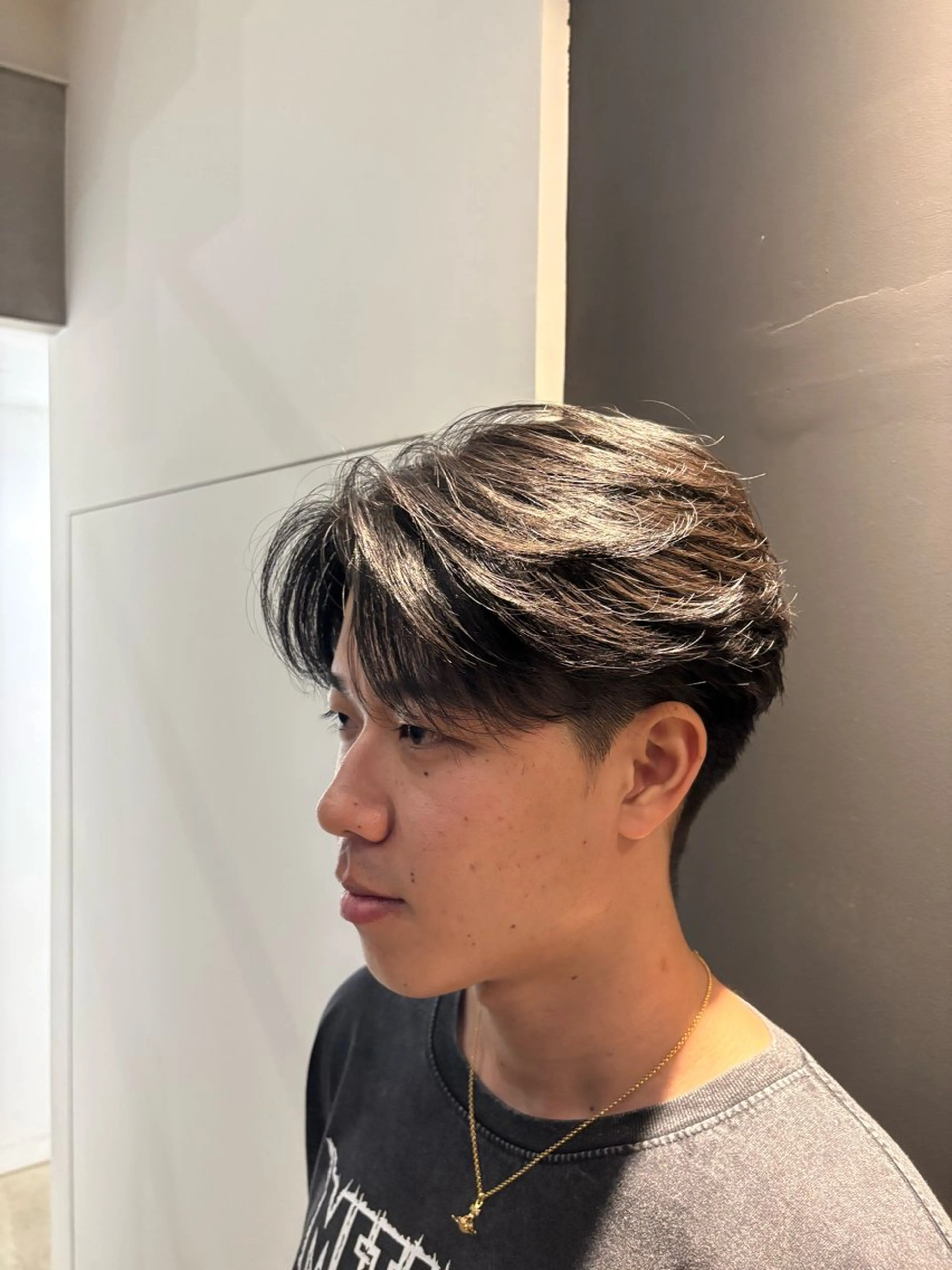 メンズ センターパート LATTE 伊勢崎所属・金子 巧のヘアスタイル