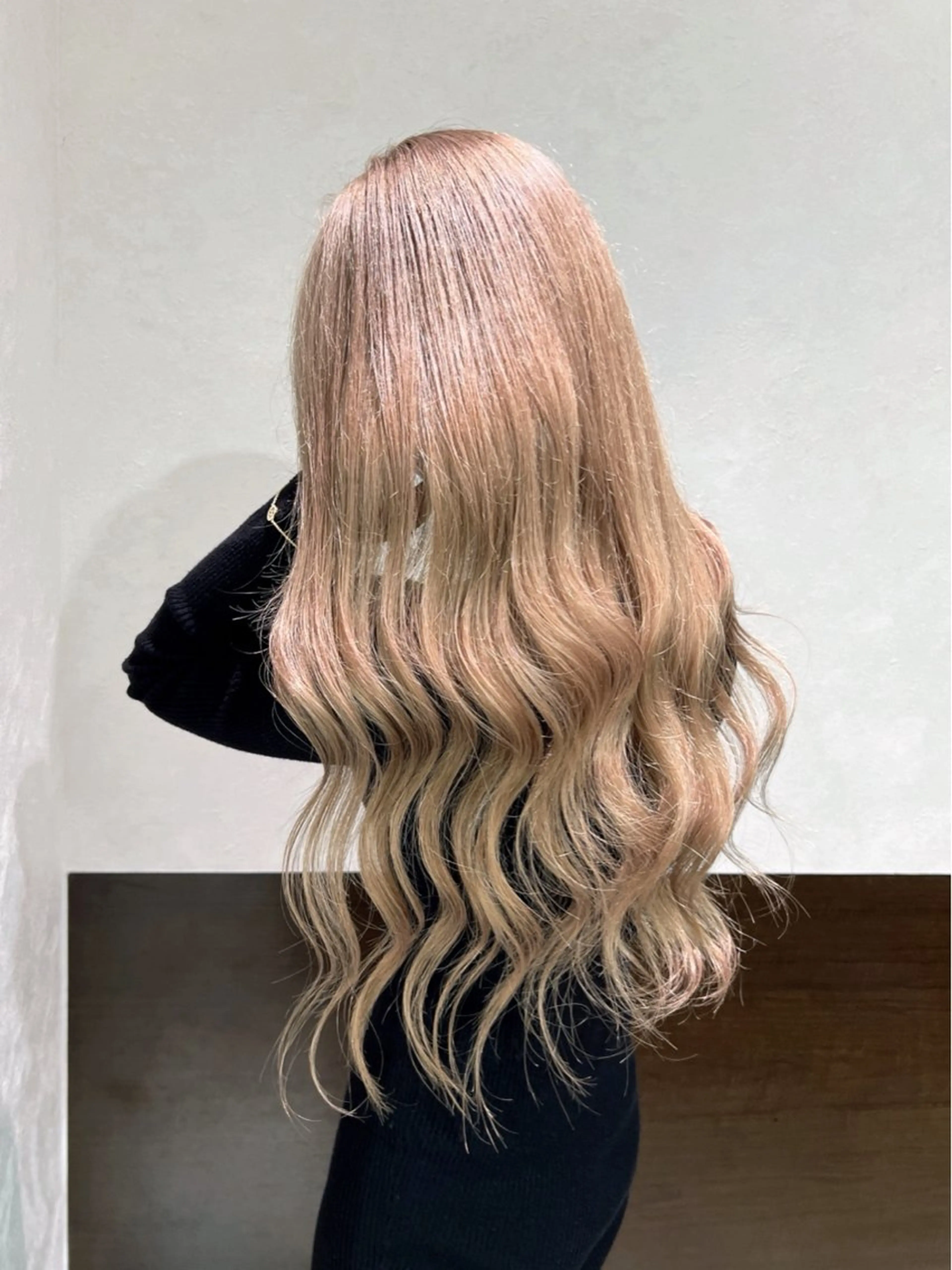 カラー nehus nagaoka所属・🖤複雑履歴ブリーチ Mizuki 🖤のヘアスタイル