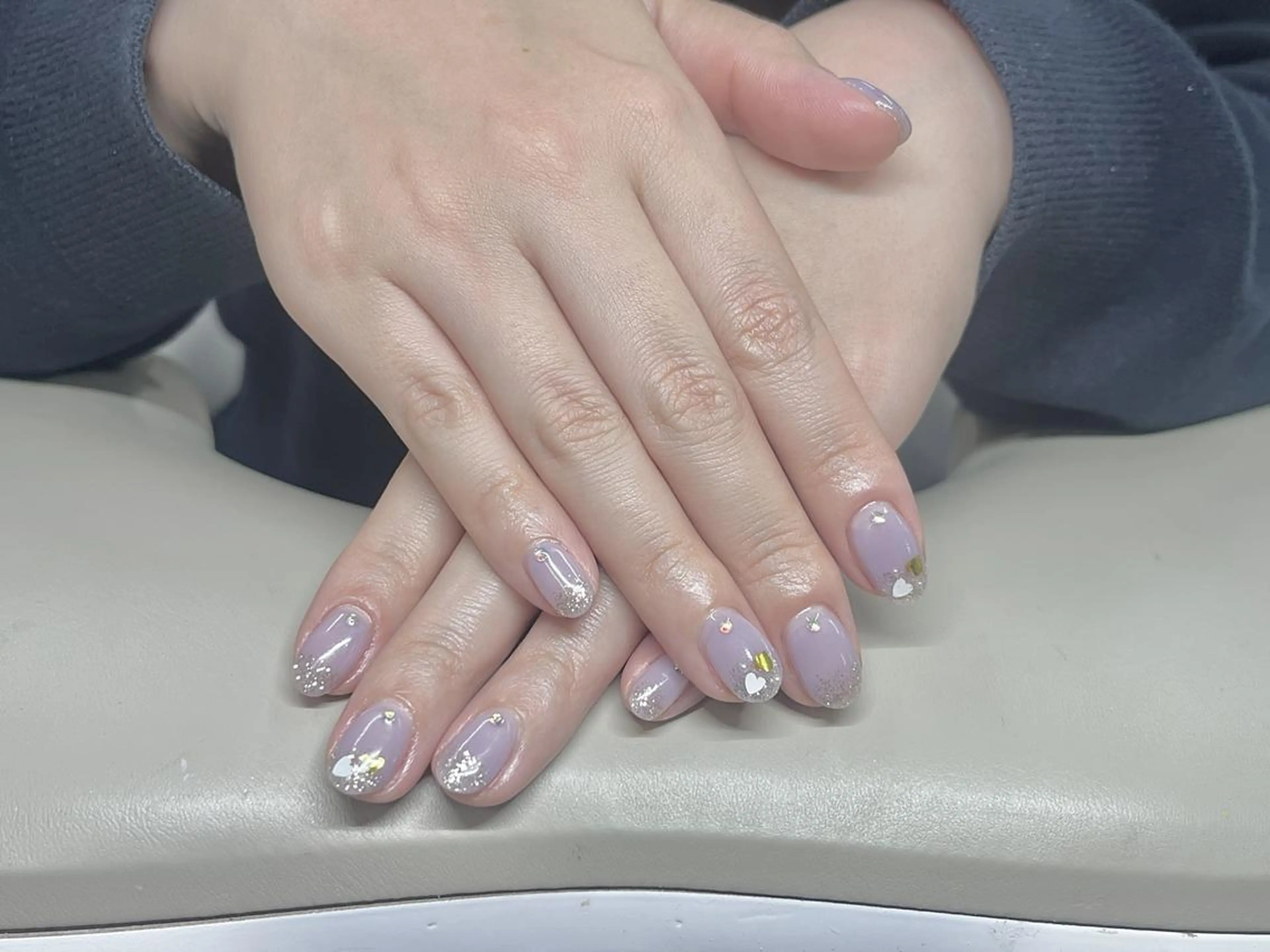 ネイル 長さ出し ジェルネイル 韓国ネイル ラメ(グリッター) ラメグラデーション ダイ ゲンゲンのネイルデザイン