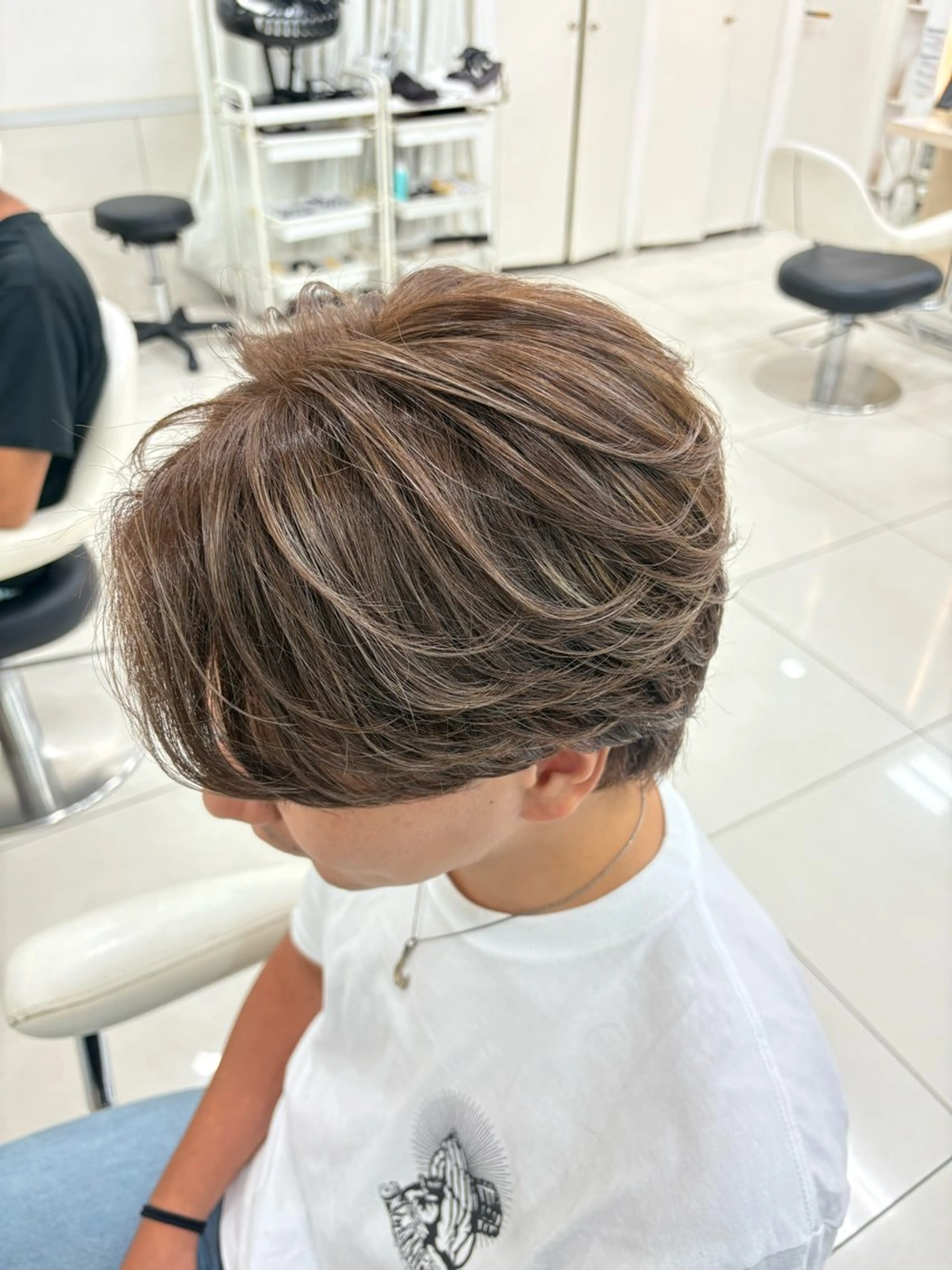 ショート カラー パーマ メンズ センターパート フェードカット フェザーパーマ カルマパーマ マッシュ 髪質改善/艶カラー/ メンズパーマ/鈴木のヘアスタイル