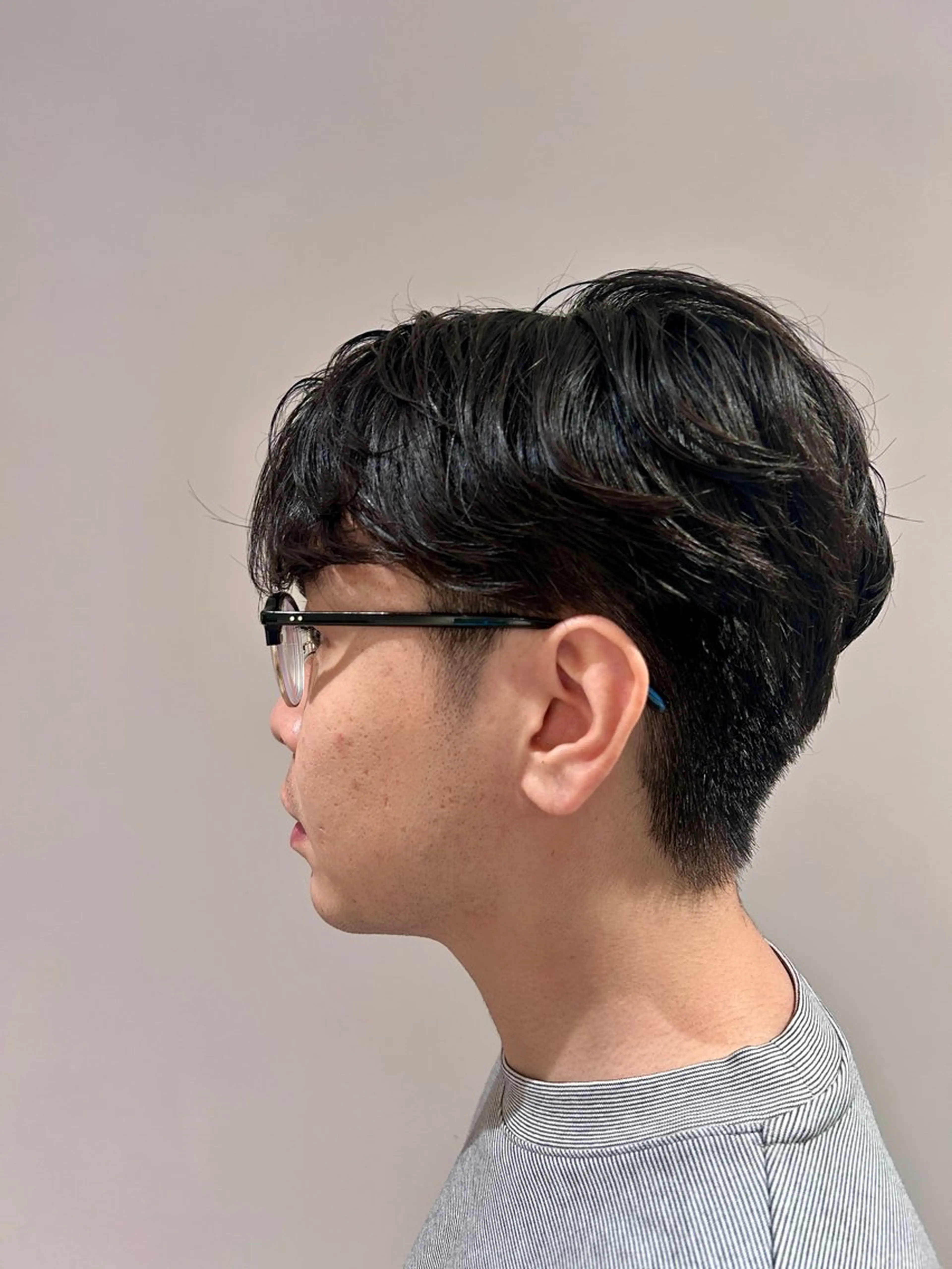 ショート パーマ メンズ マッシュ メンズパーマ メンズショート ツーブロック くせ毛 メンズパーマ ジンのヘアスタイル