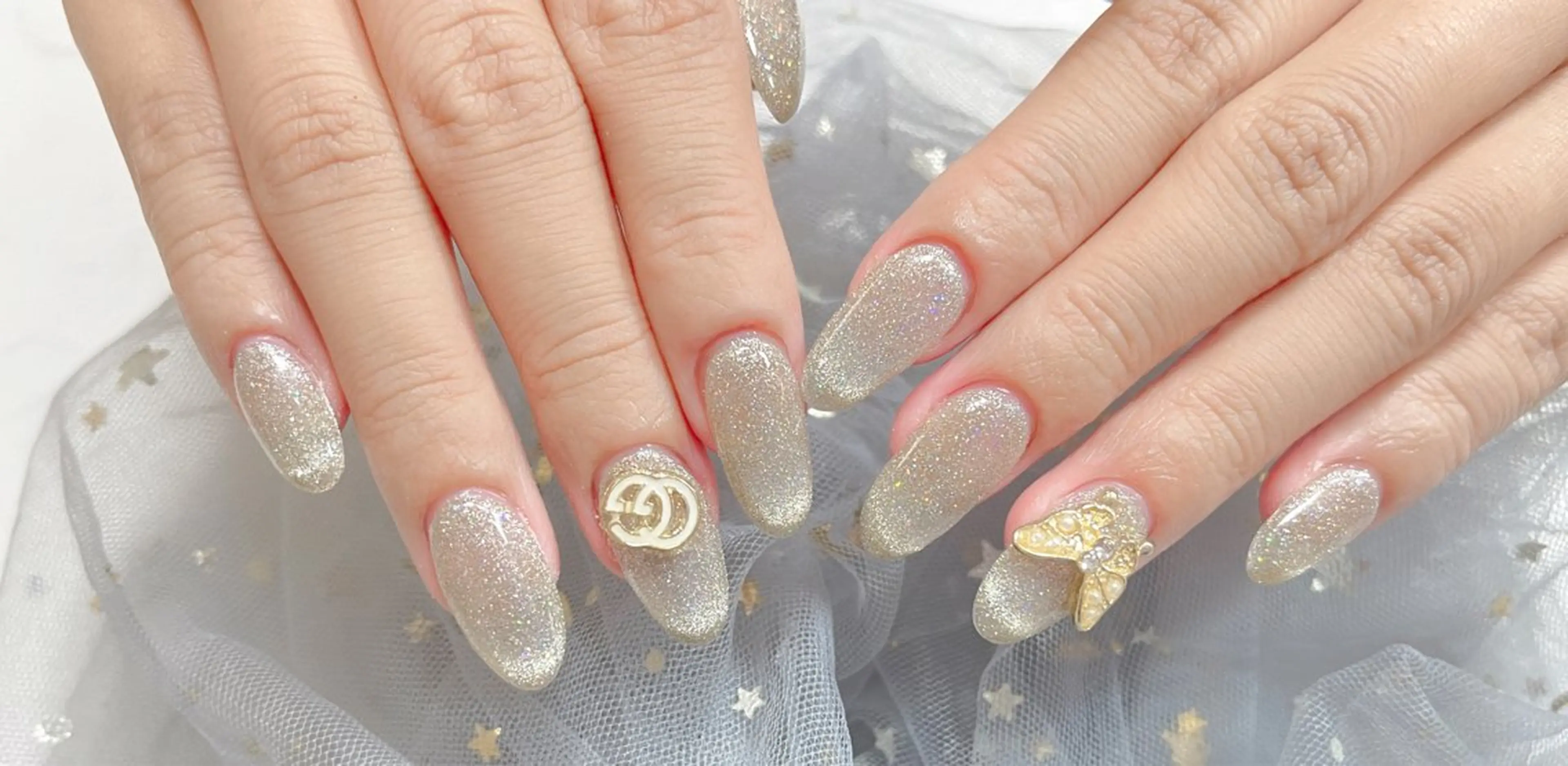 チップ長さ出し スカルプマグネットコース・左右ワンポイントパーツ付🌈の写真