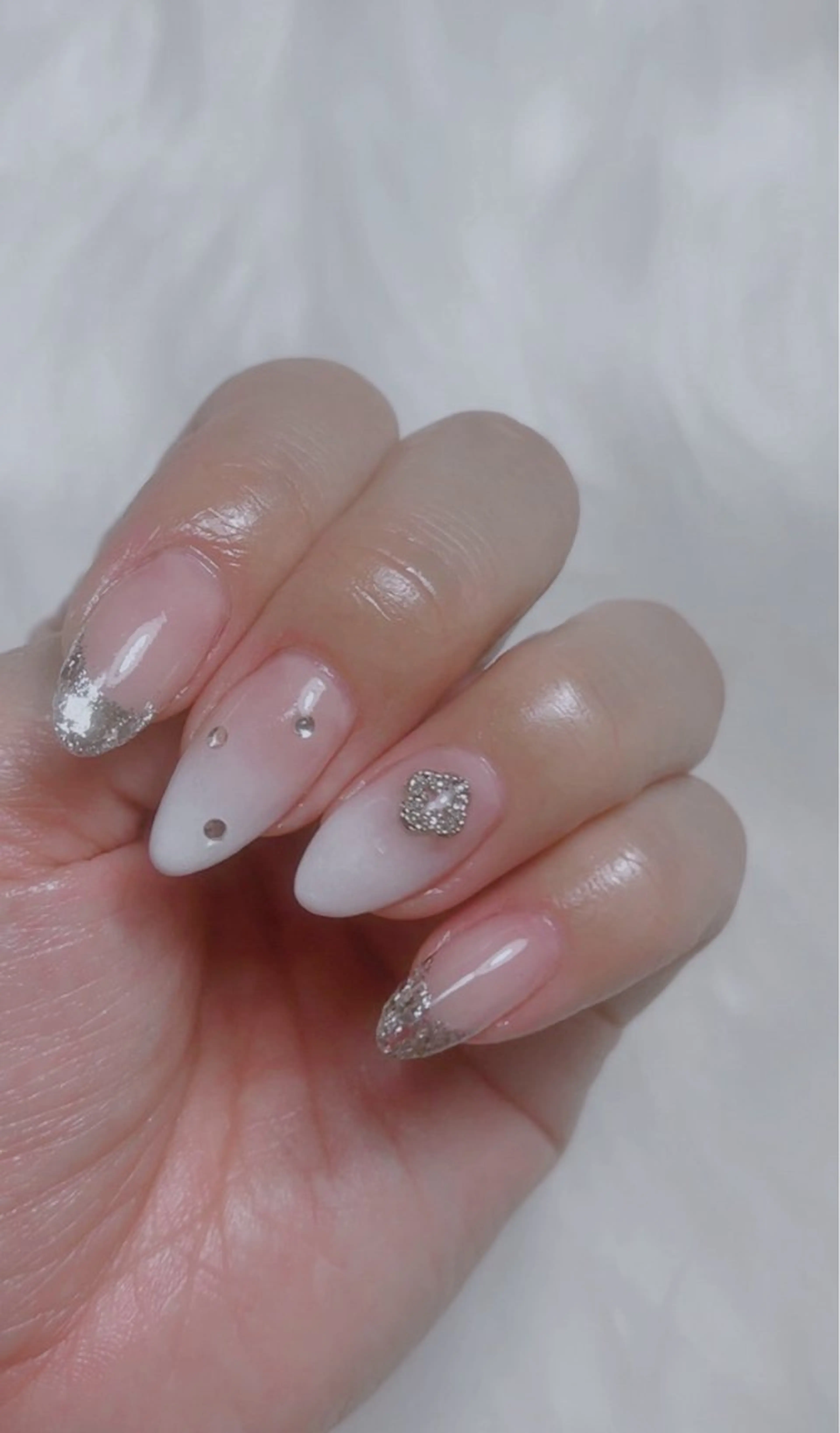 ネイル フレンチネイル ガラスフレンチ プライベートサロン WhiteLightのネイルデザイン