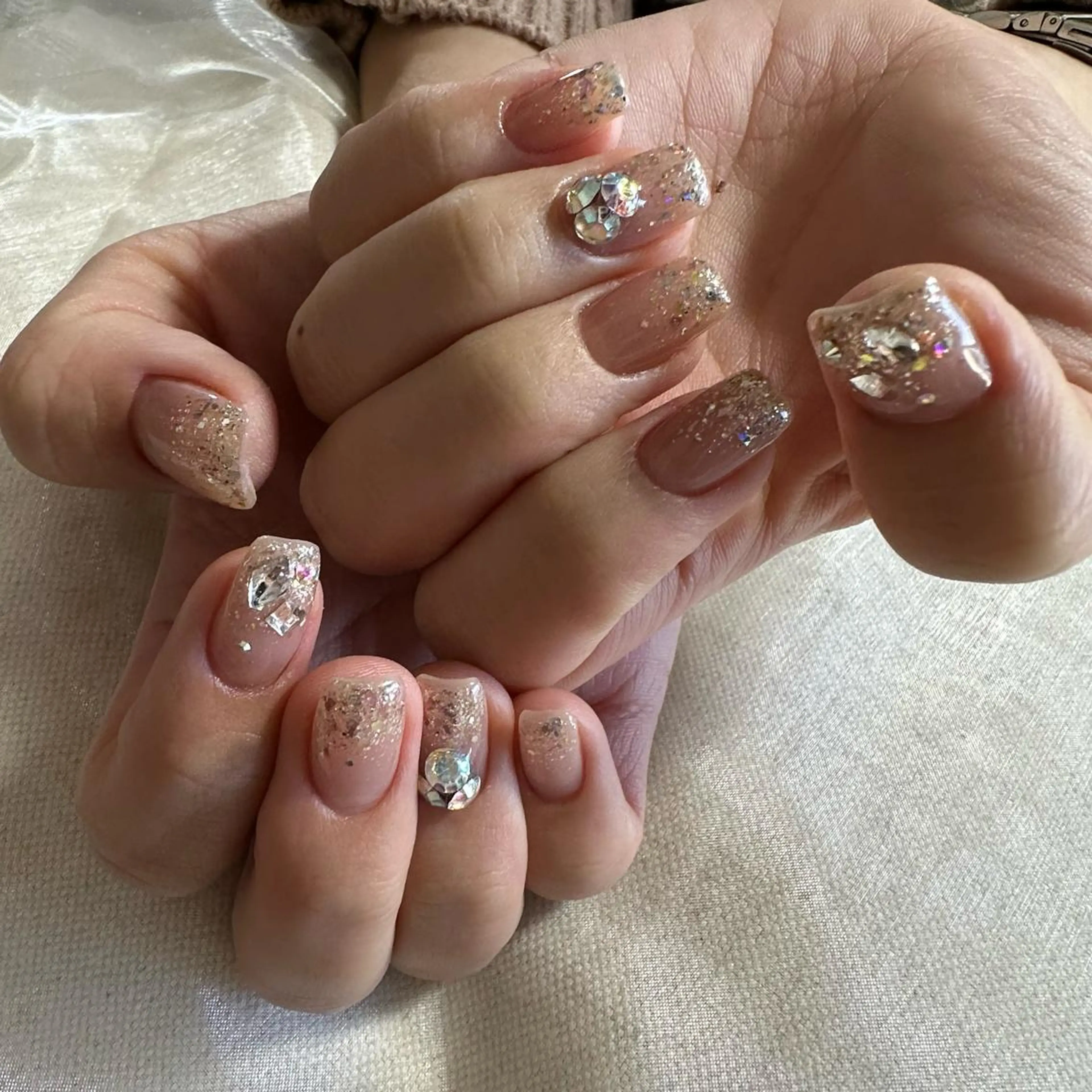 ネイル ハンドネイル repos~ルポ~所属・里見 麗のネイルデザイン