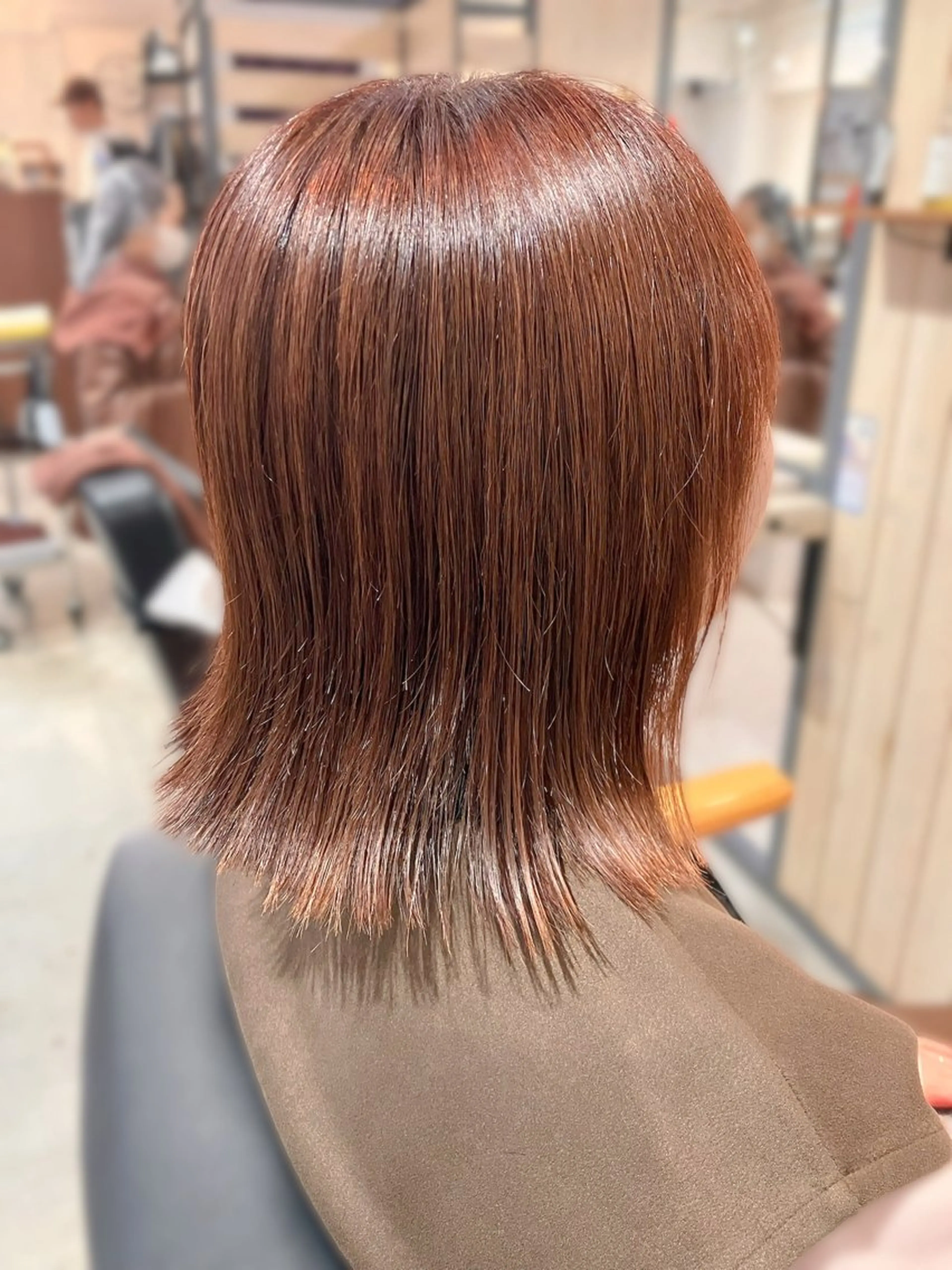 ミディアム カラー ベージュカラー 透明感カラー ピンクカラー ピンクベージュ 外ハネヘア カット ヘアカラー トリートメント RISEHAIRBRAND豊中所属・⭐️こもだ⭐️ ⭐RISEHAIR⭐のヘアスタイル