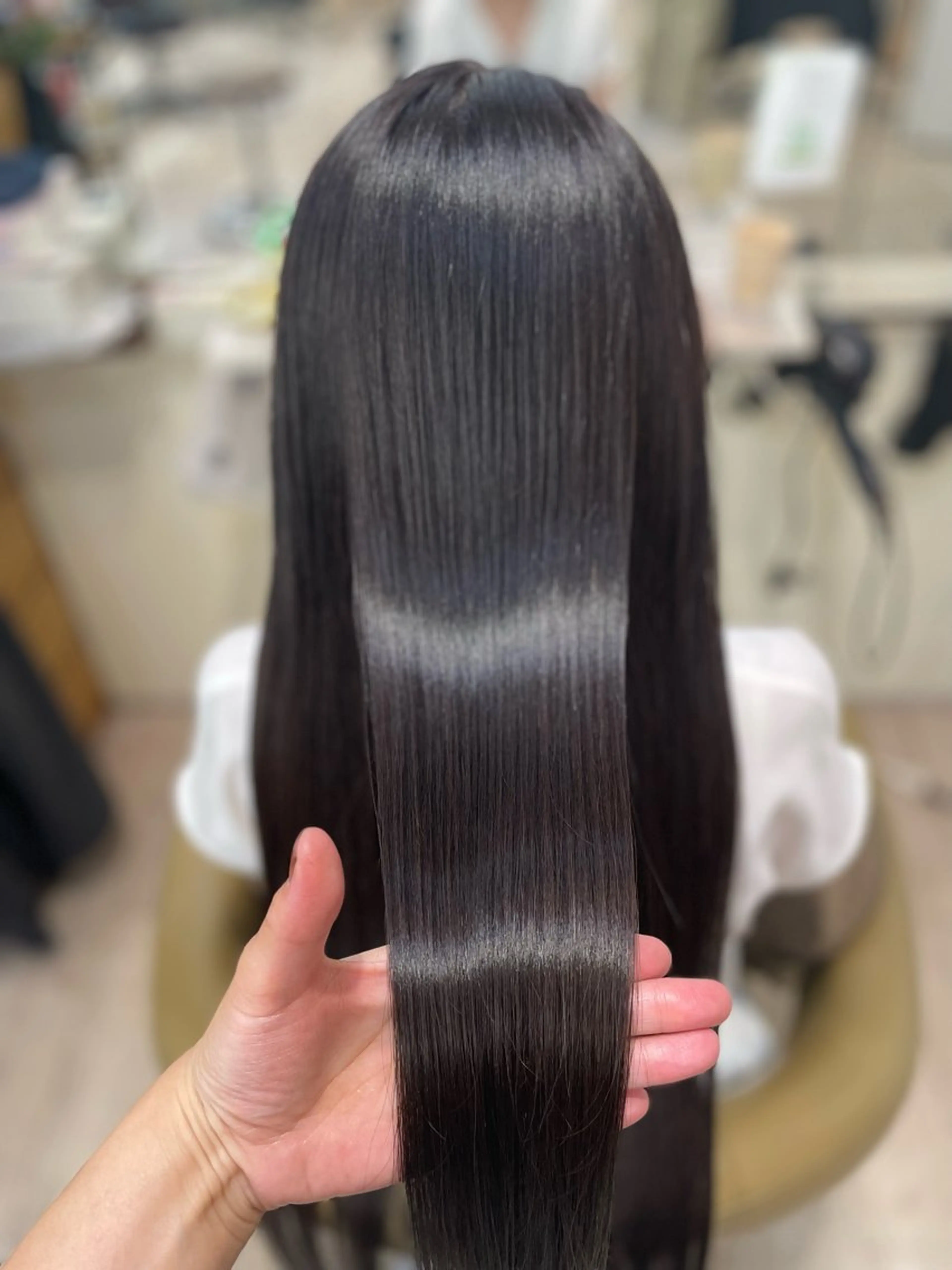 ロング 茅野 あゆ美のヘアスタイル