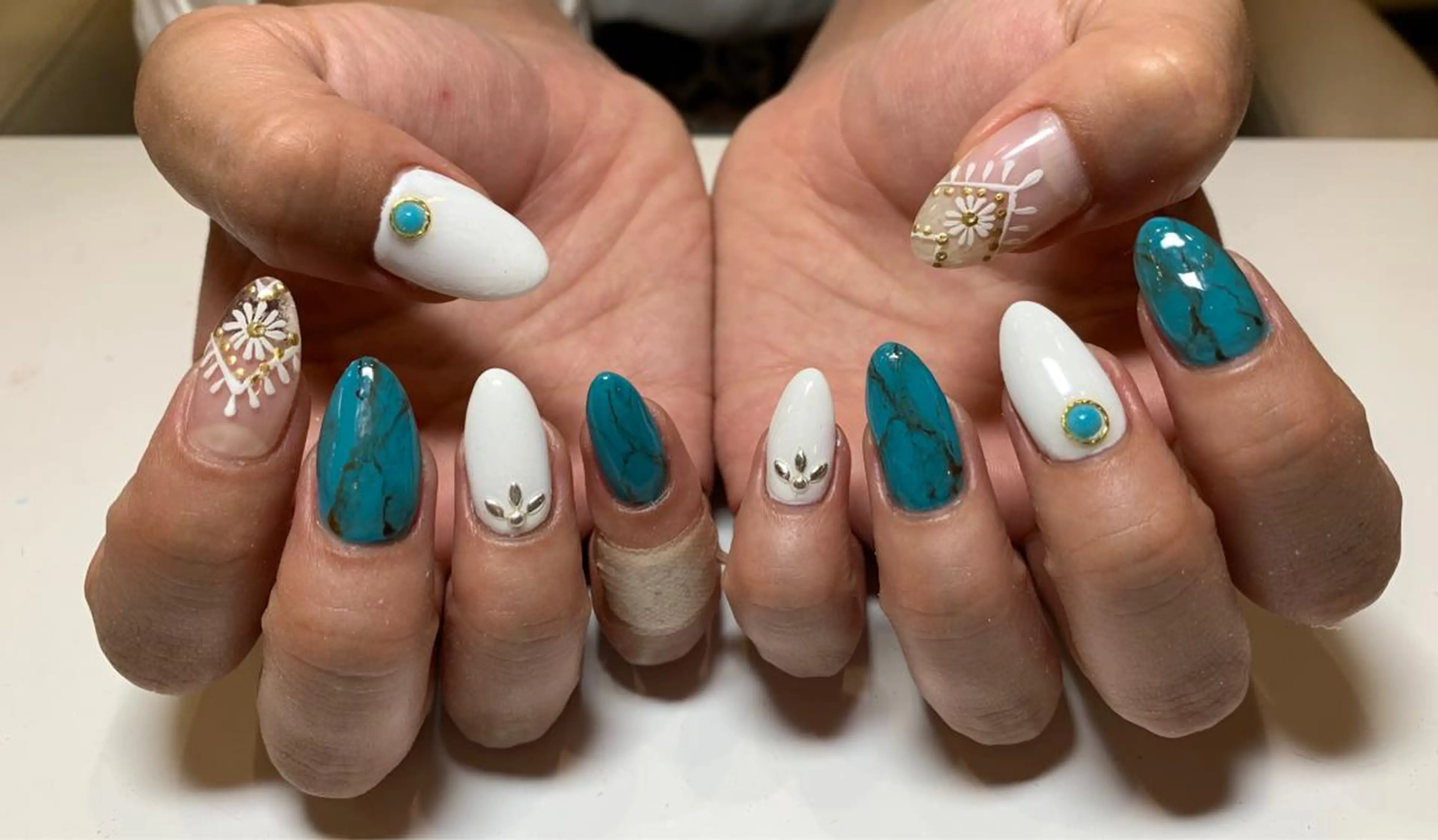 ネイル 12nail所属・大塚 彩沙のネイルデザイン