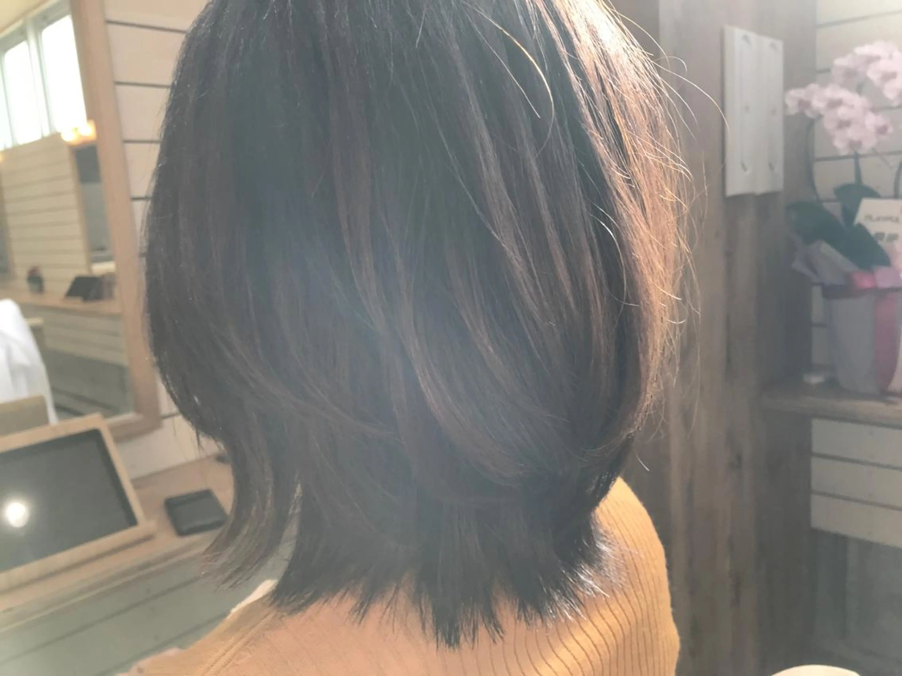 ミディアム くびれヘア レイヤーカット atelier L.I.B.Co 【アトリエ リブコ】所属・前川 和也のヘアスタイル