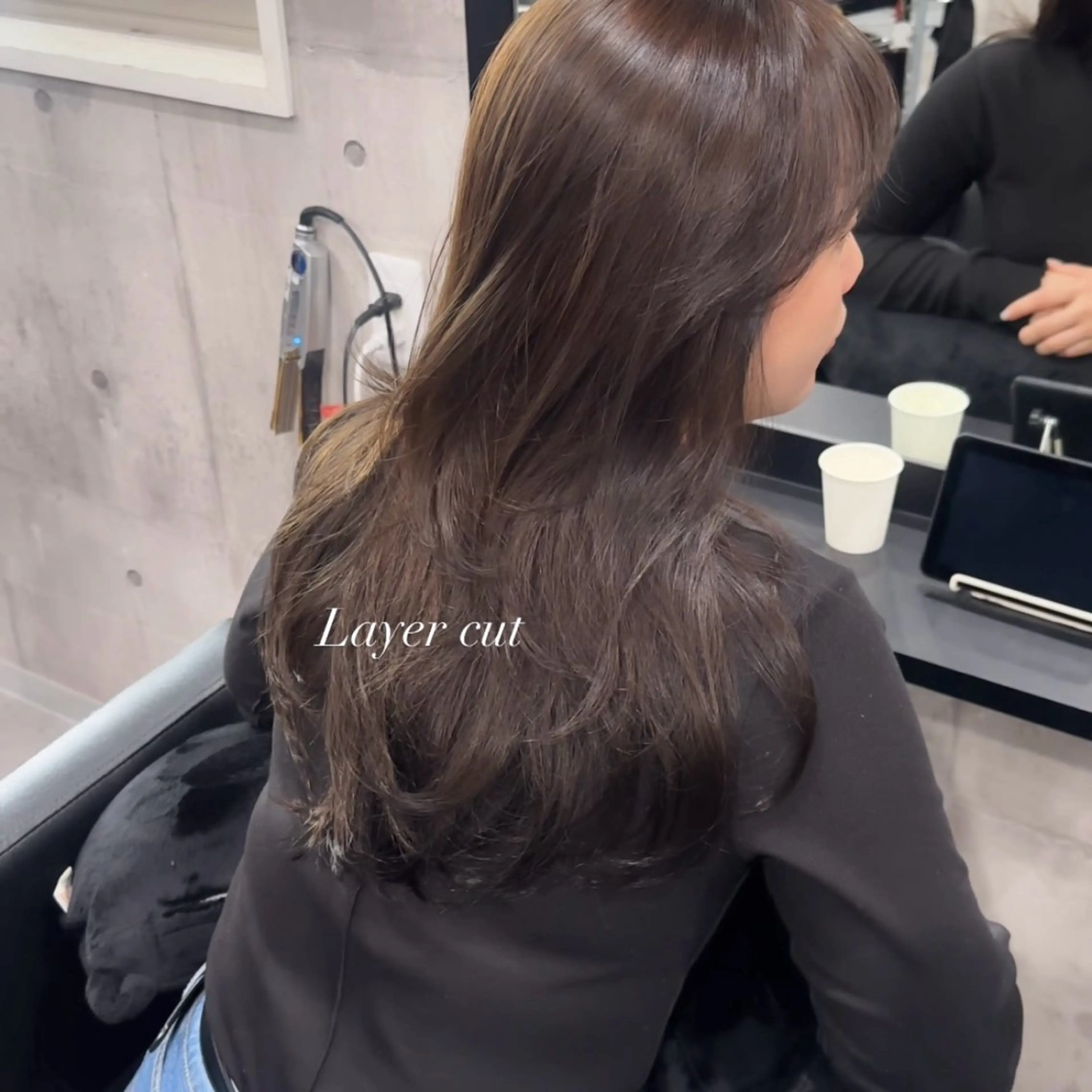 ロング カラー 髪質改善 韓国風ヘア レイヤーカット トリートメント _WHITE +南海難波所属・YUMI YUMIのヘアスタイル