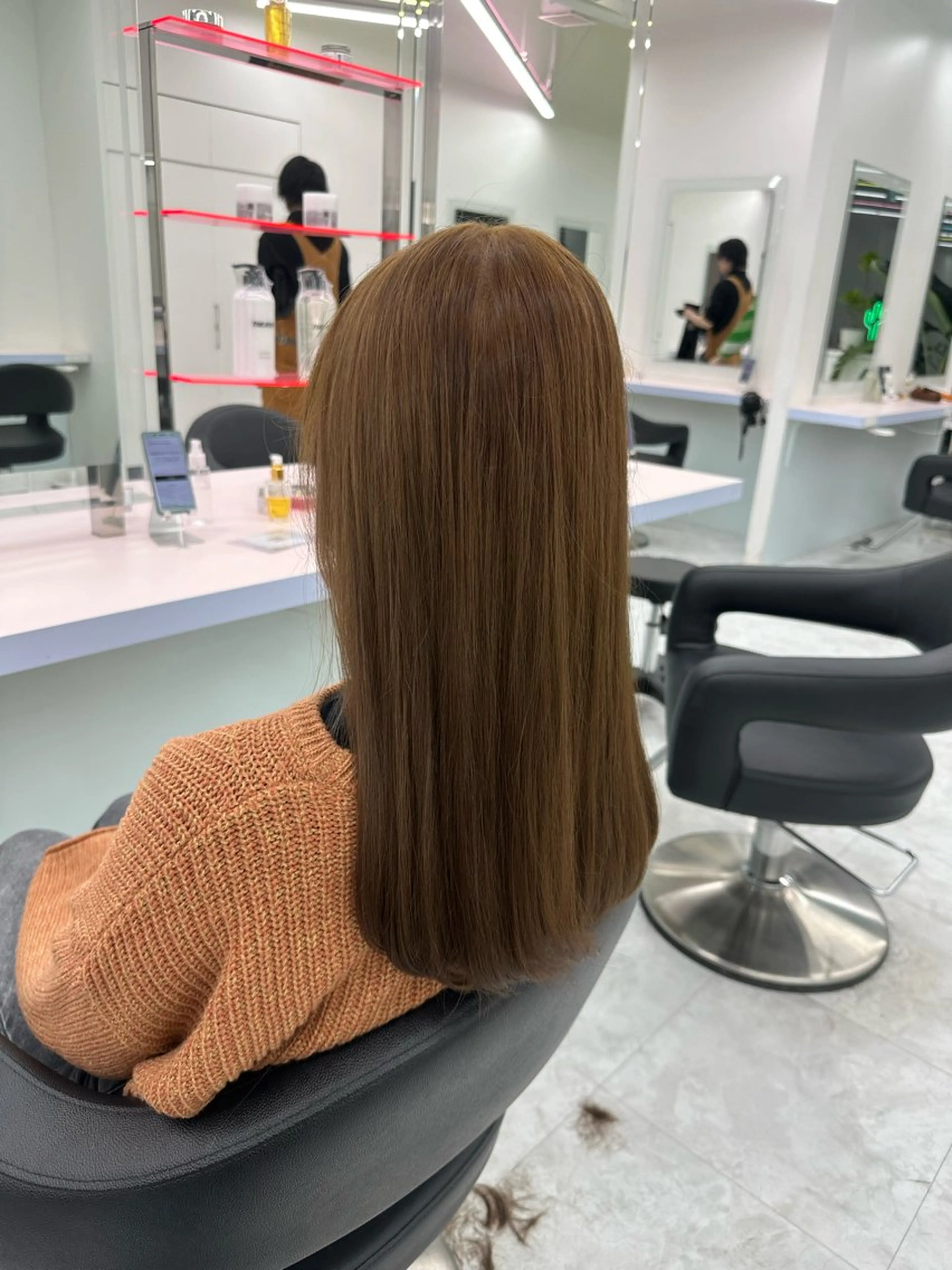 セミロング カラー ヘアカラー 🫧ハイトーン🫧 ベージュ🫧徹哉のヘアスタイル